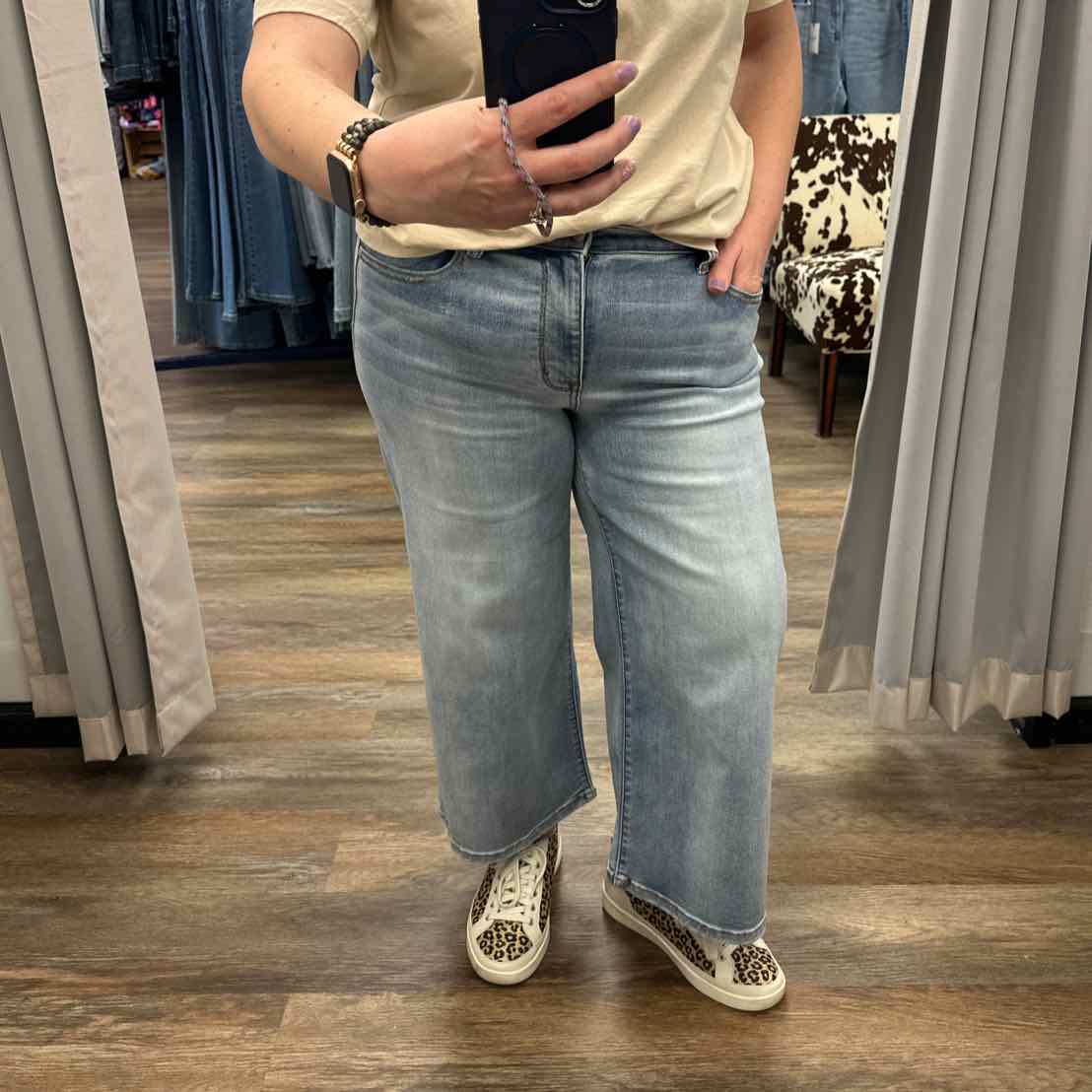 Judy Blue Mid Rise Wide Leg Crop Denim Jeans