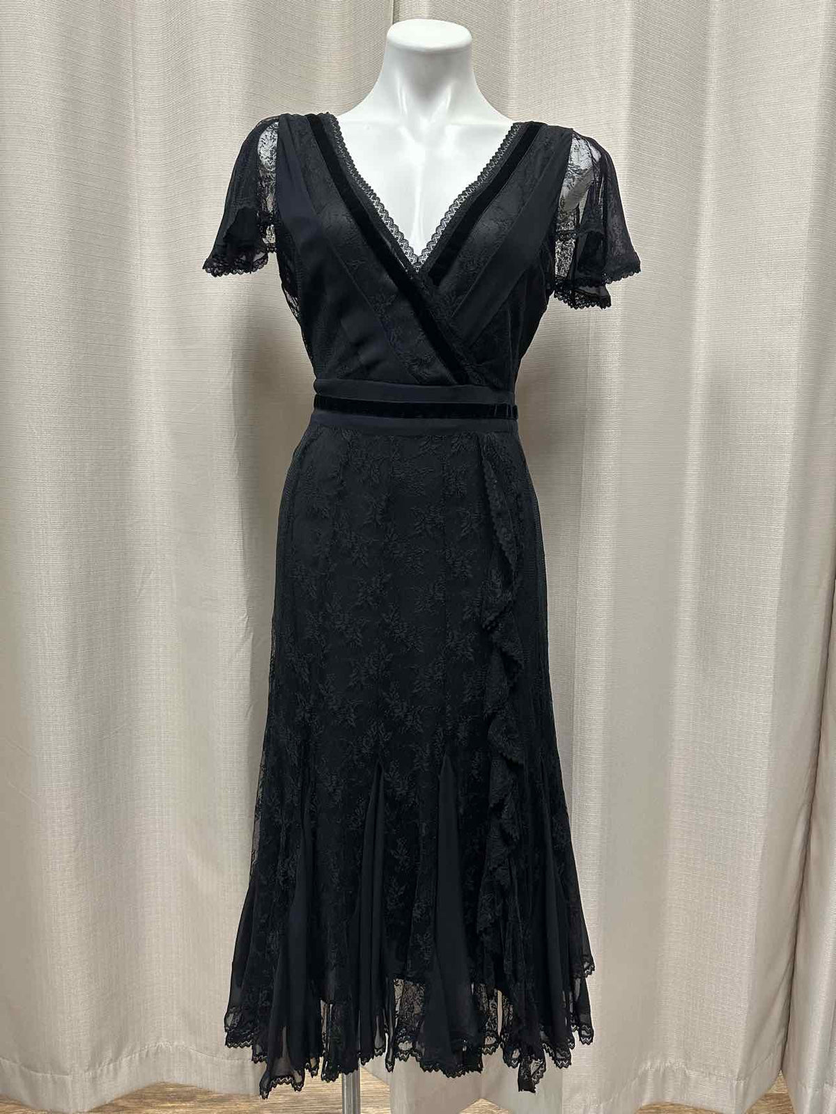 Karen Millen Silk Blend Lace Overlay Short Sleeve Surplice Size 10 Black Dress