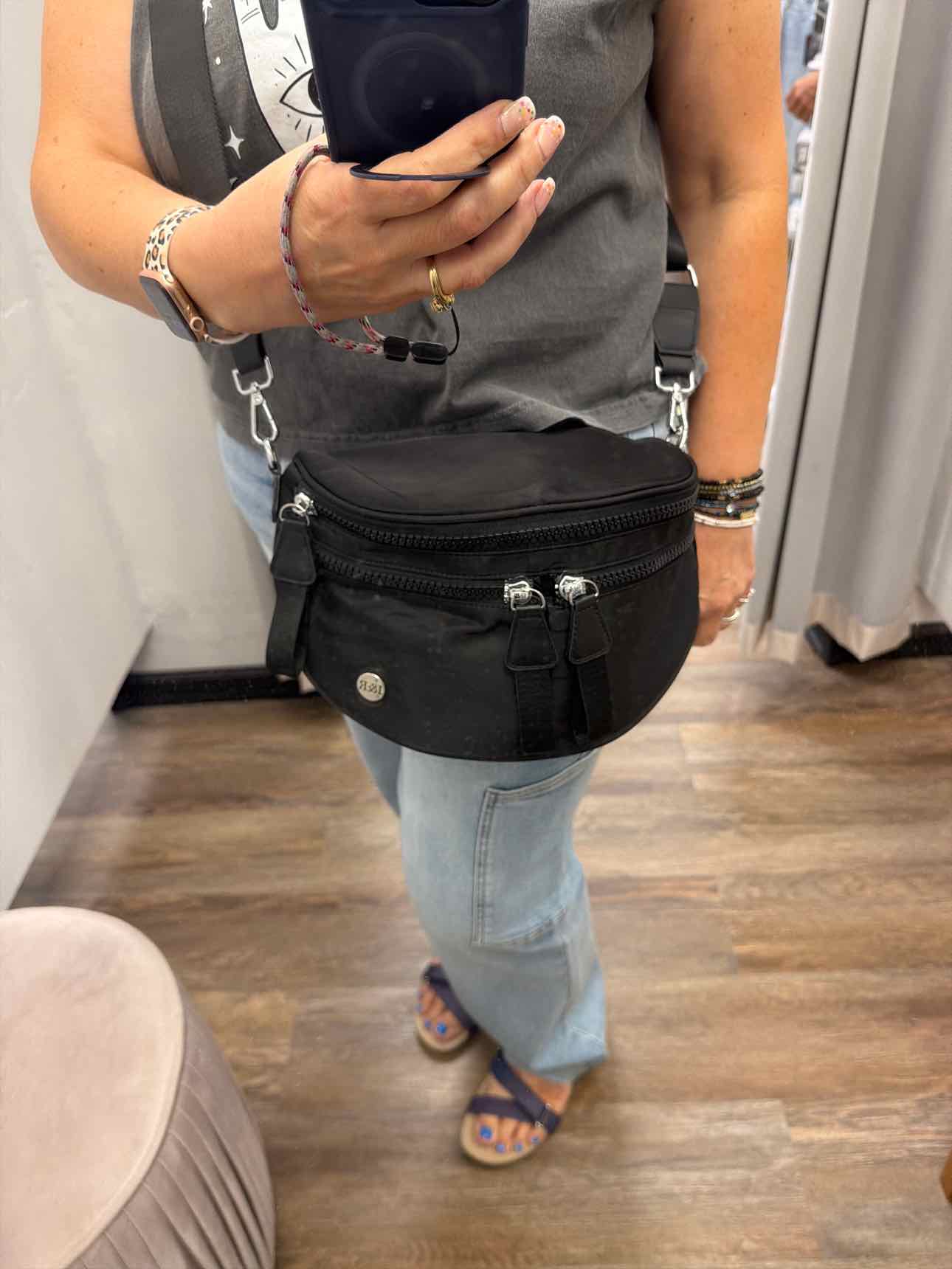 I&R Nylon Crossbody Bum Bag Water-Repellent Sling Bag NWOT Black Handbags