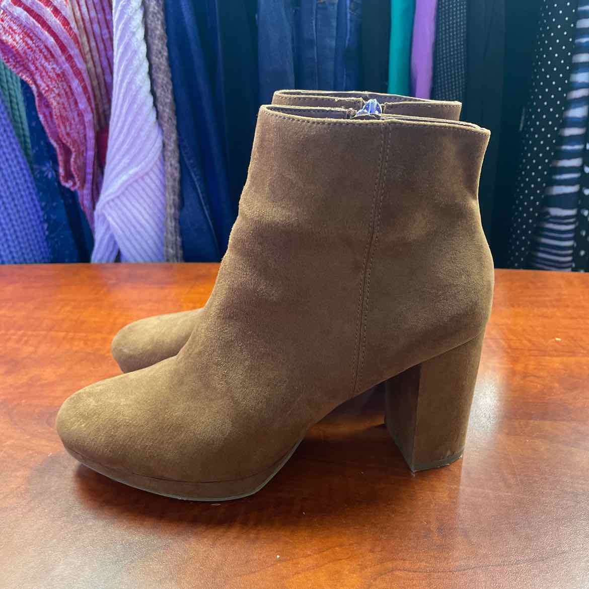 A New Day Block Heel Faux Suede Ankle Boots Size 7 1/2