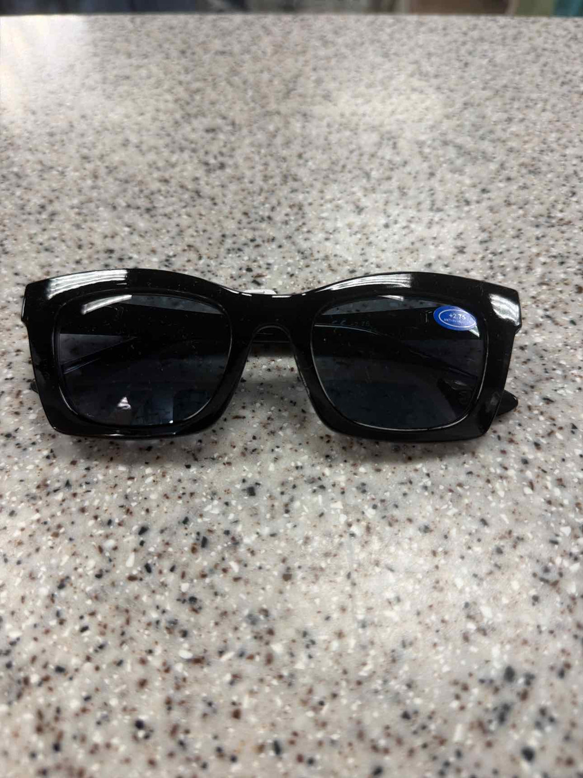 Wayfare Shape Cheater Reader Glasses