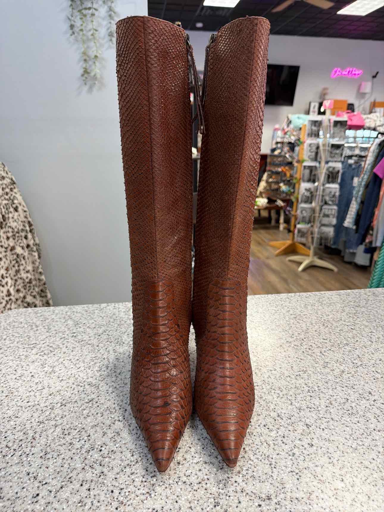 Max Studio 8 Knee High Snakeskin Embossed Pointed Toe Stiletto Brown Boots NEW