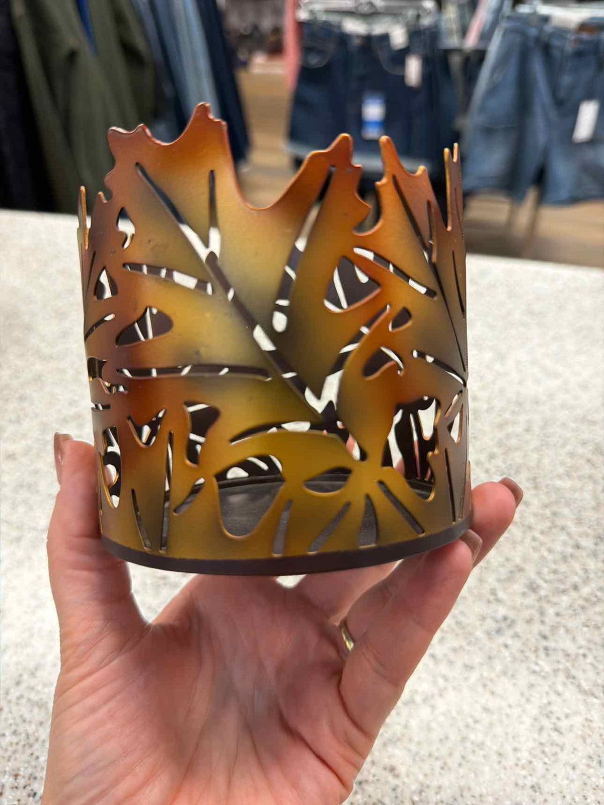 Fall Leaves Bronze Metal Candle Holder (4"L x 4"H) Household