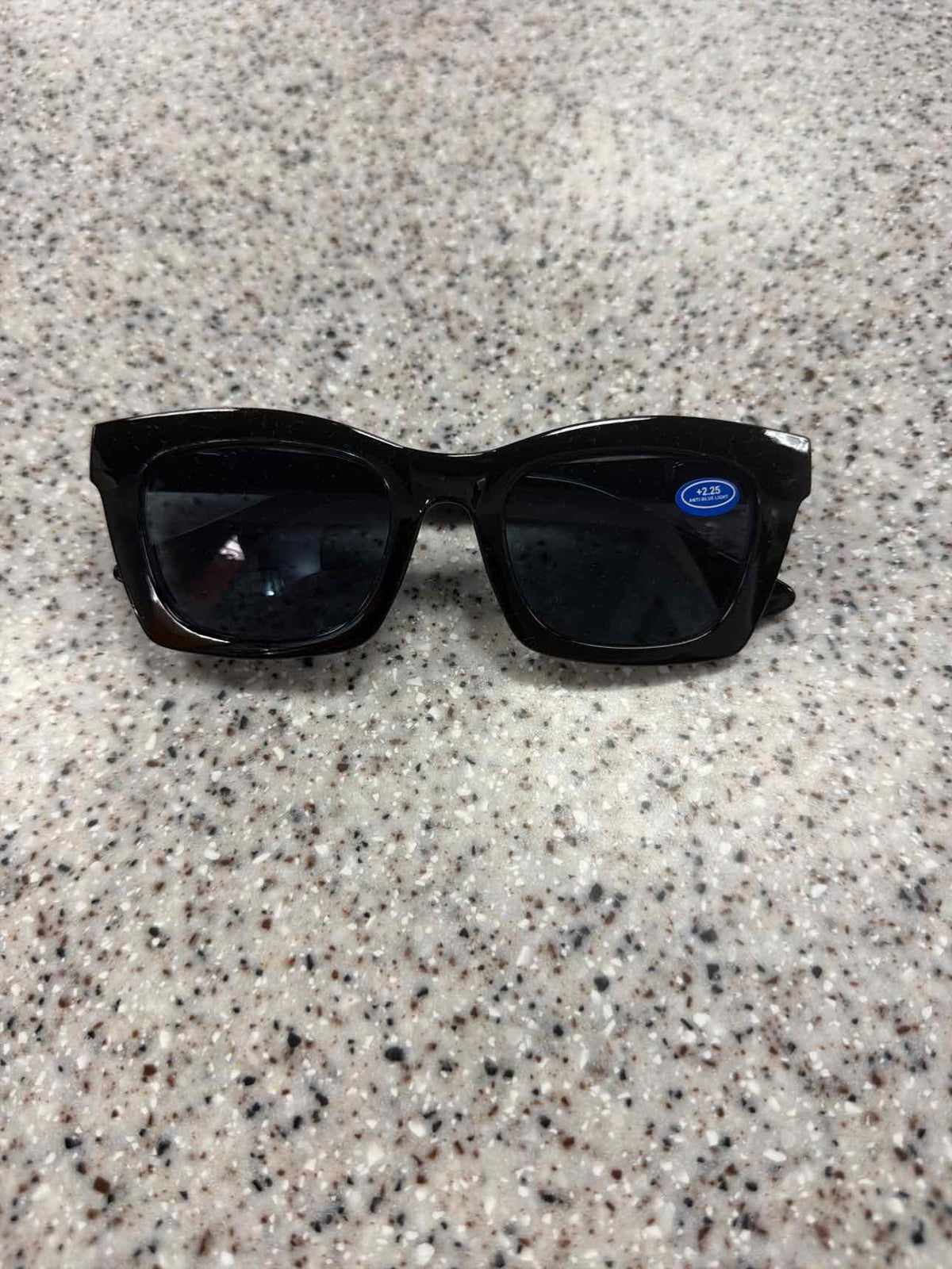 Wayfare Shape Cheater Reader Glasses