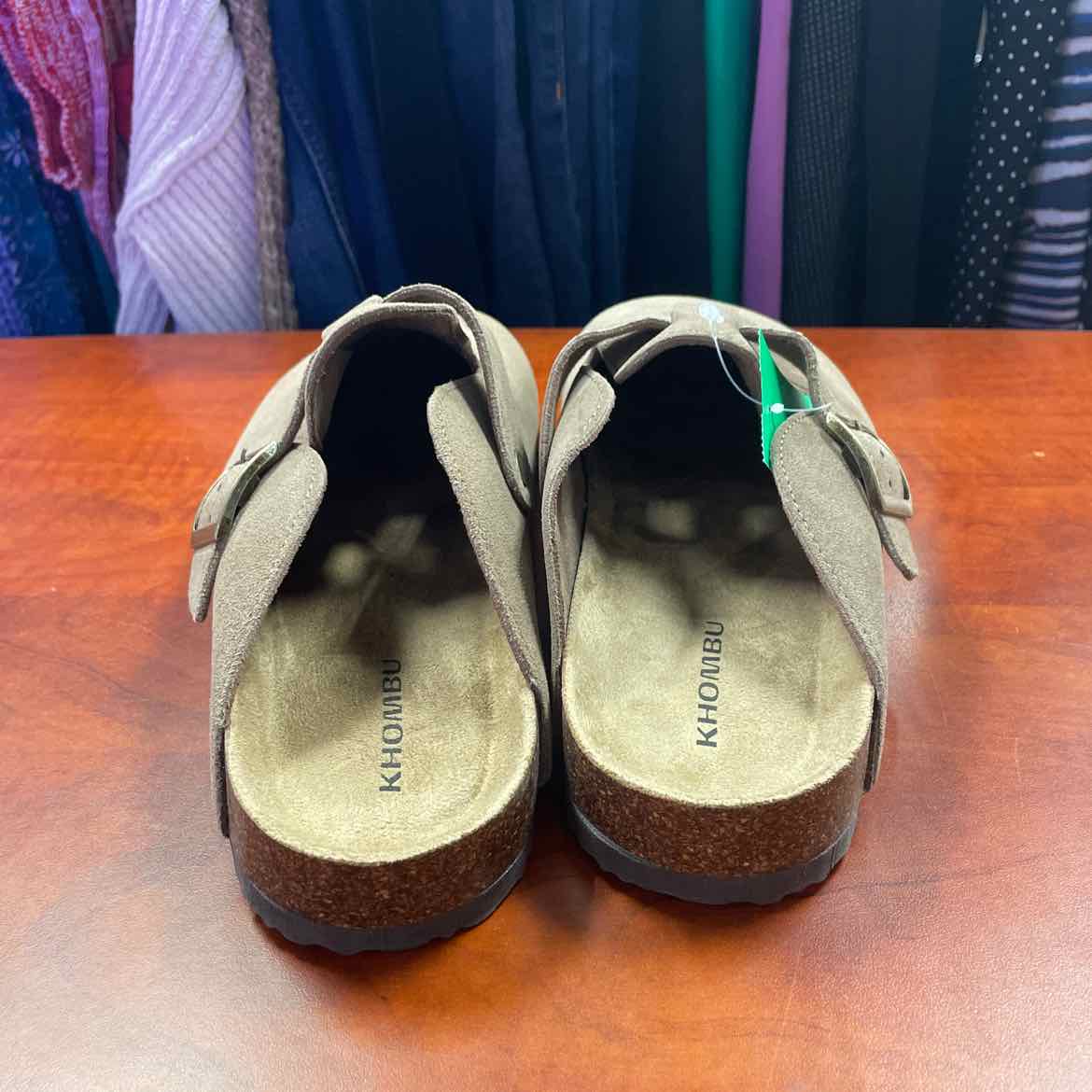 Khombu Taupe Suede Damian Mule Clogs Size 10 1/2