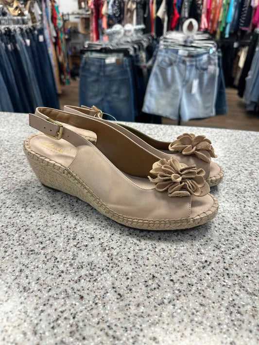 Clarks Size 9.5 floral leather peep toe wedge espadrille Tan sandal