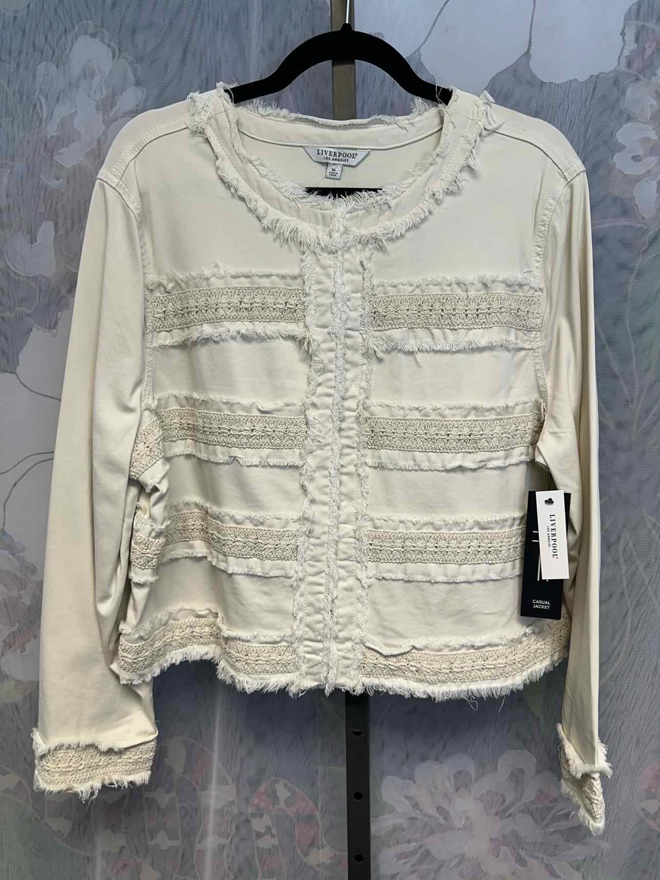 Liverpool Size XL White Jacket