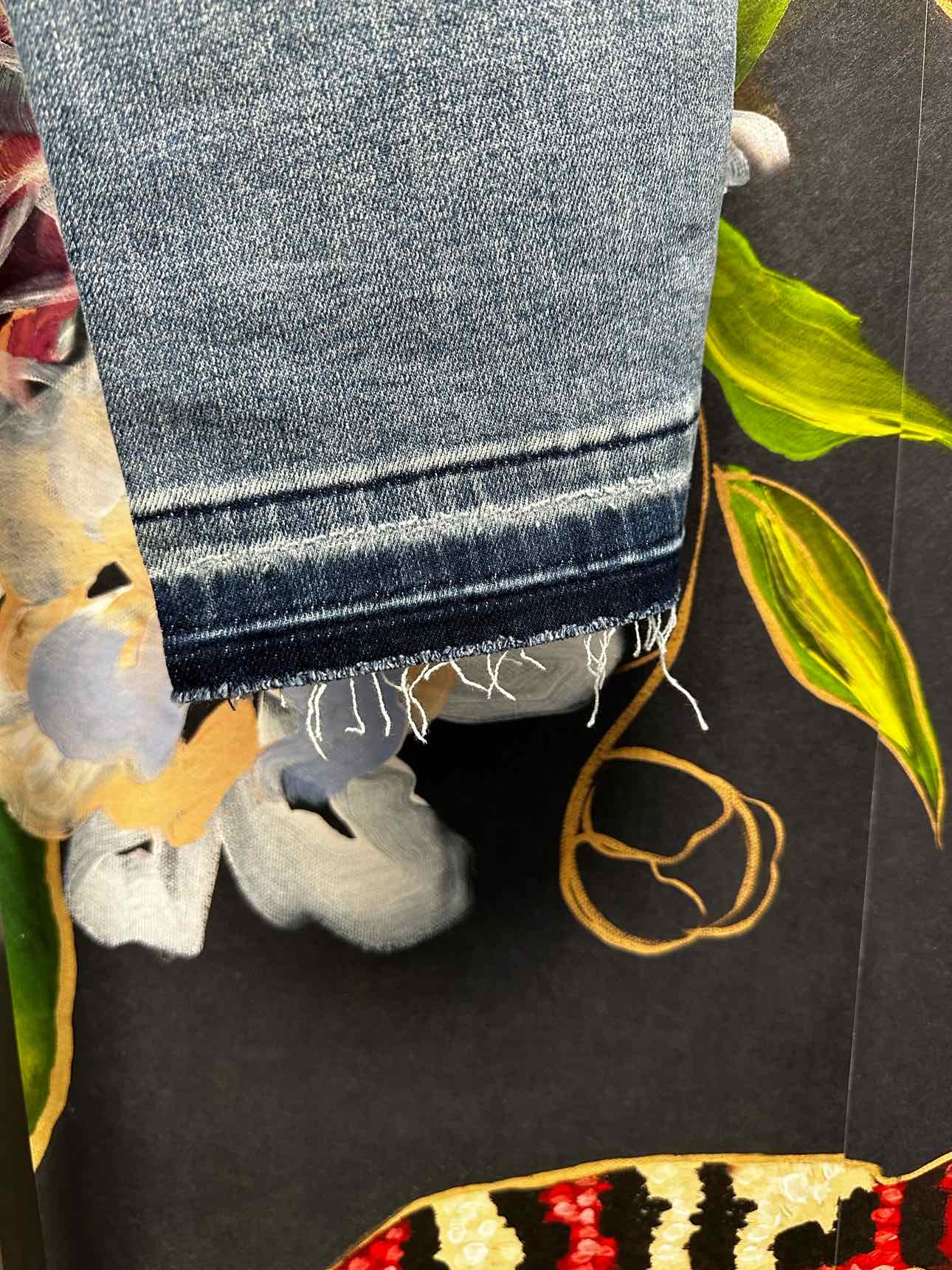 Judy Blue Mid Rise Rigid Magic Release Hem Boyfriend Denim Jeans (JB88818)