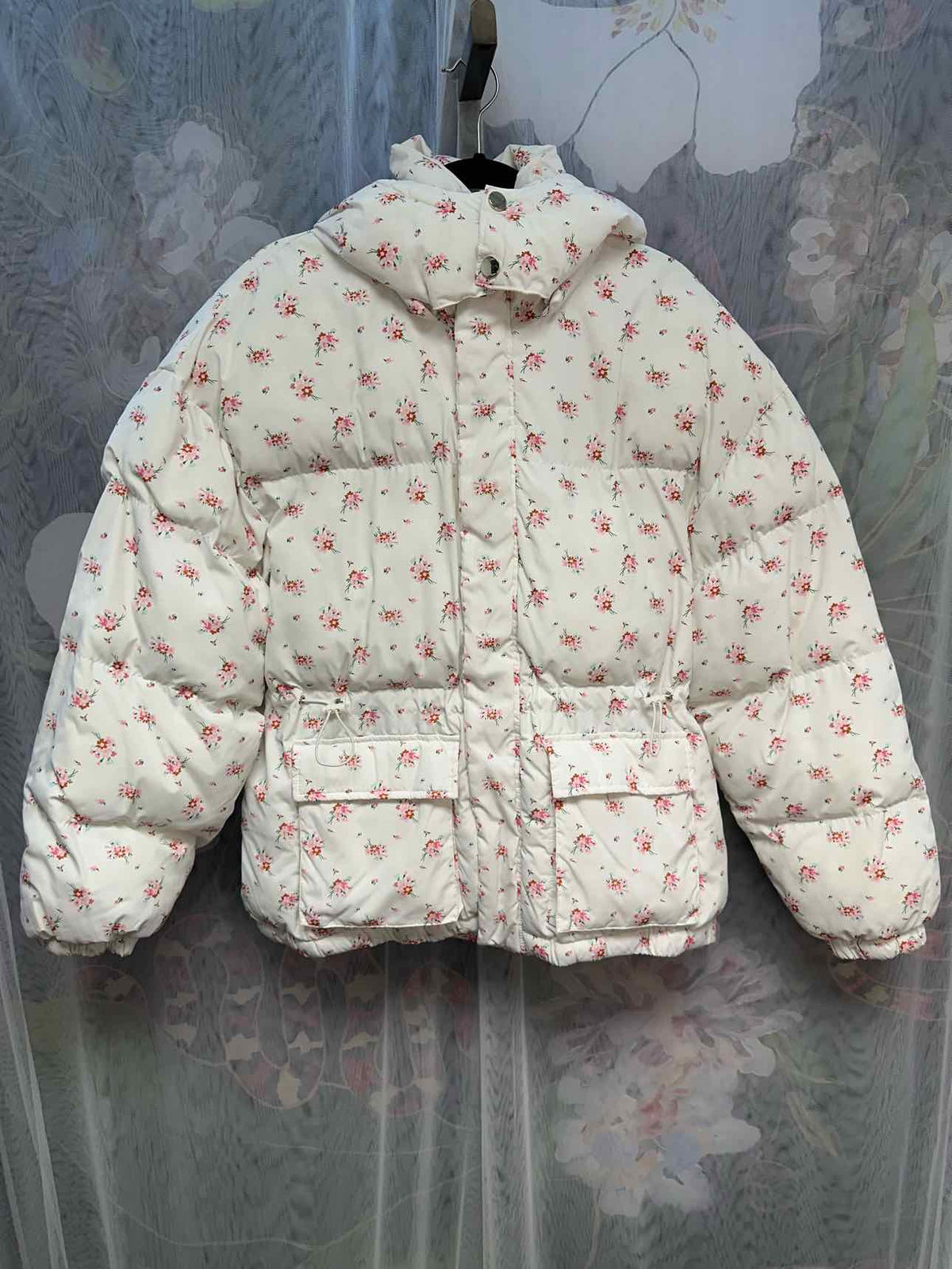 Flat White Floral Quilted Puffer Hooded Zip Up Size Medium White/Pink Coat