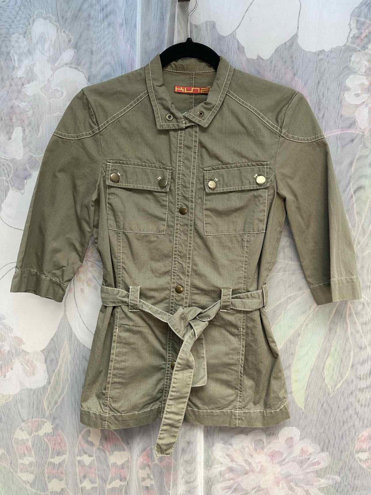 Kuna Lightweight Belted Button Down Collared 1/2 Sleeve Size Medium Olive Jacket