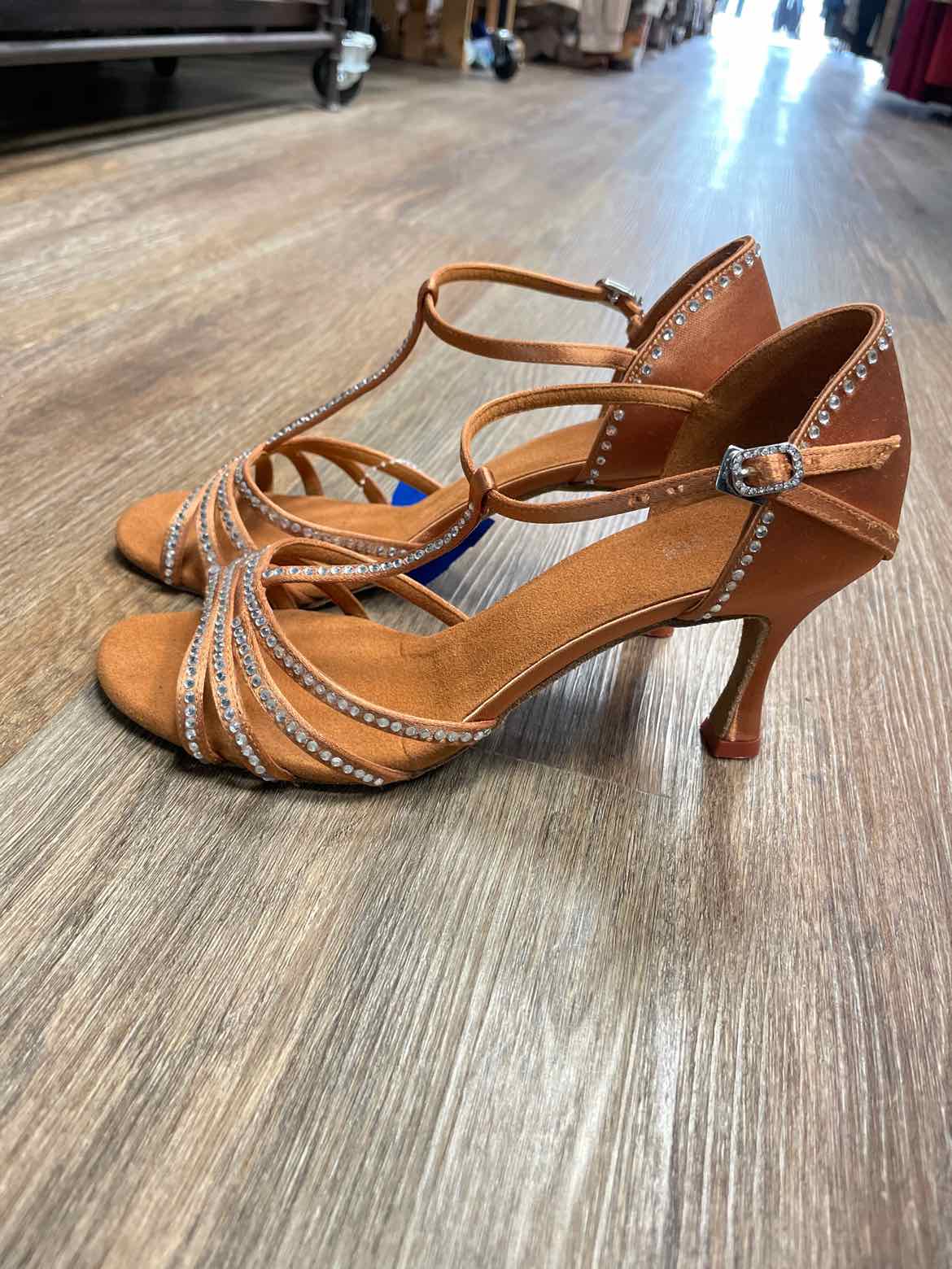 Bloch Size 8.5 Camel Shoes
