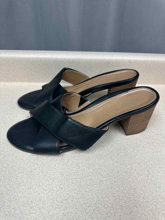 Vionic Size 10 Black sandal