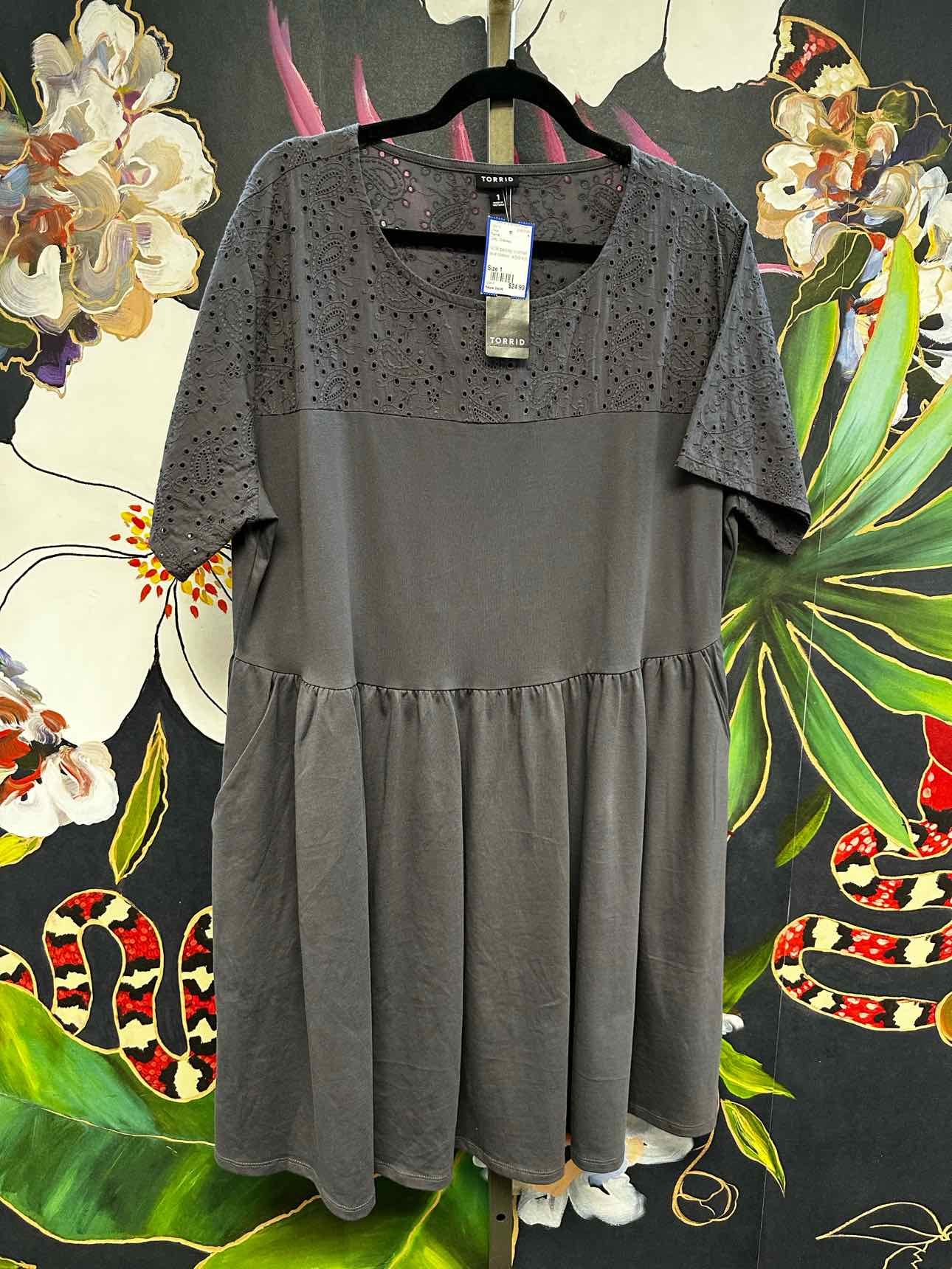 Torrid Size 1 Grey Dress