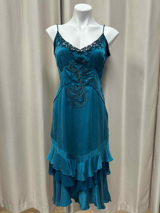 Karen Millen 100% Silk Embroidered Lace Layered Ruffles Size 10 Teal Dress