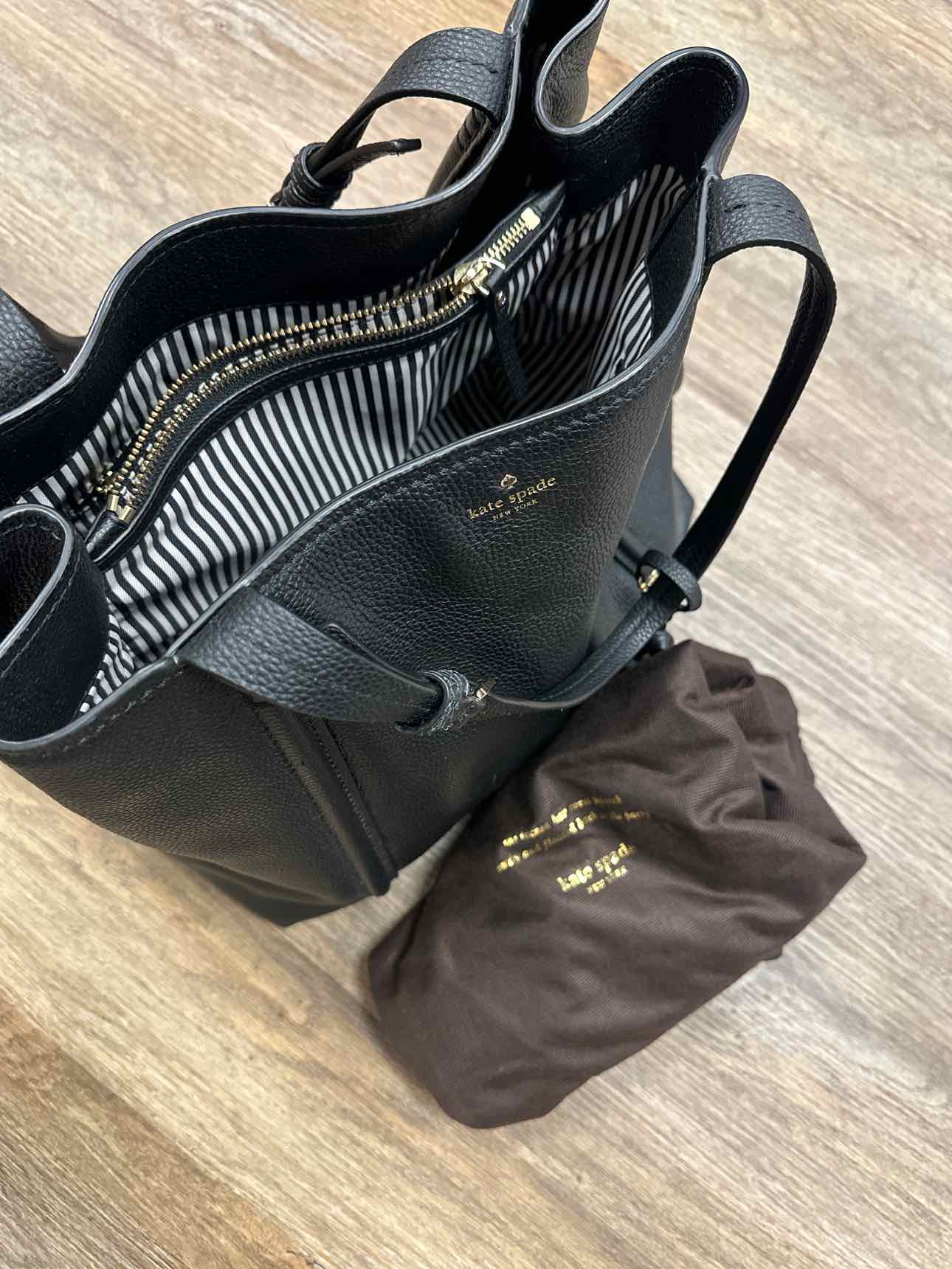 Kate Spade Size XL Black Handbags