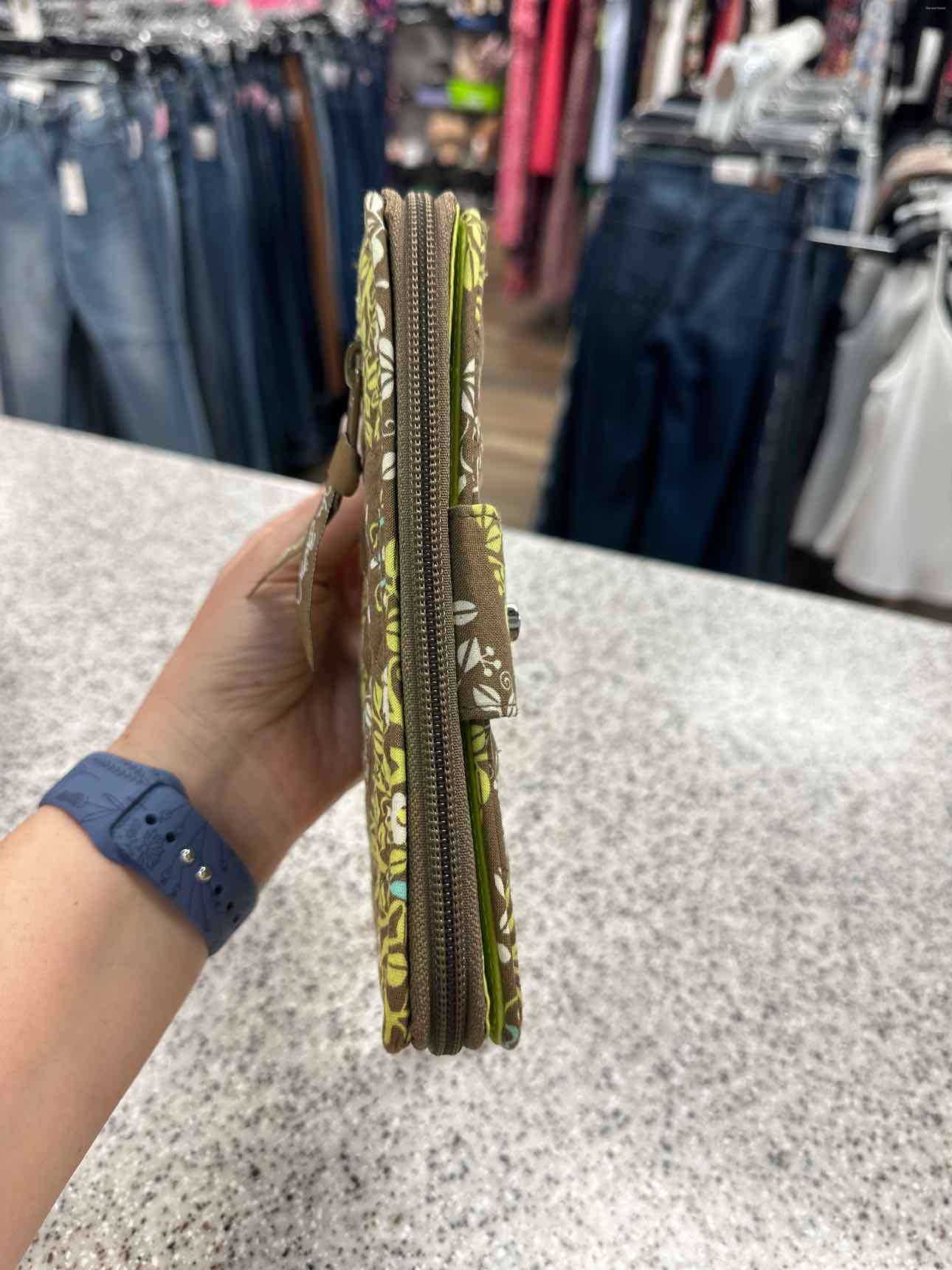 Vera Bradley Size Large Lime Green Wallet