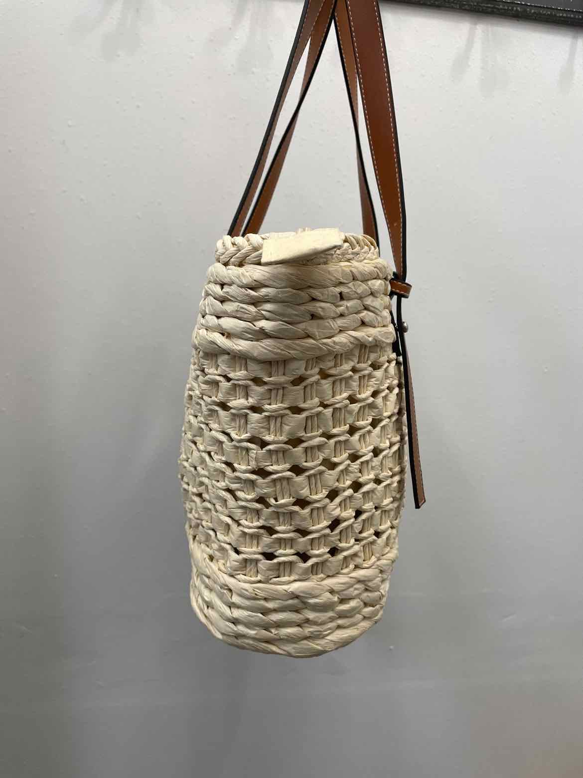 Judson & Co Size Medium Natural Handbags