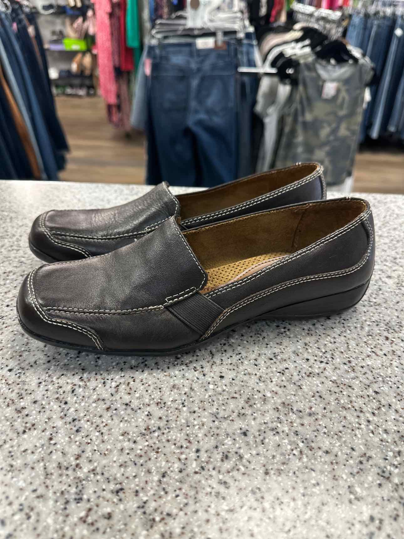 Natural Soul Size 8 Dark Brown Shoes