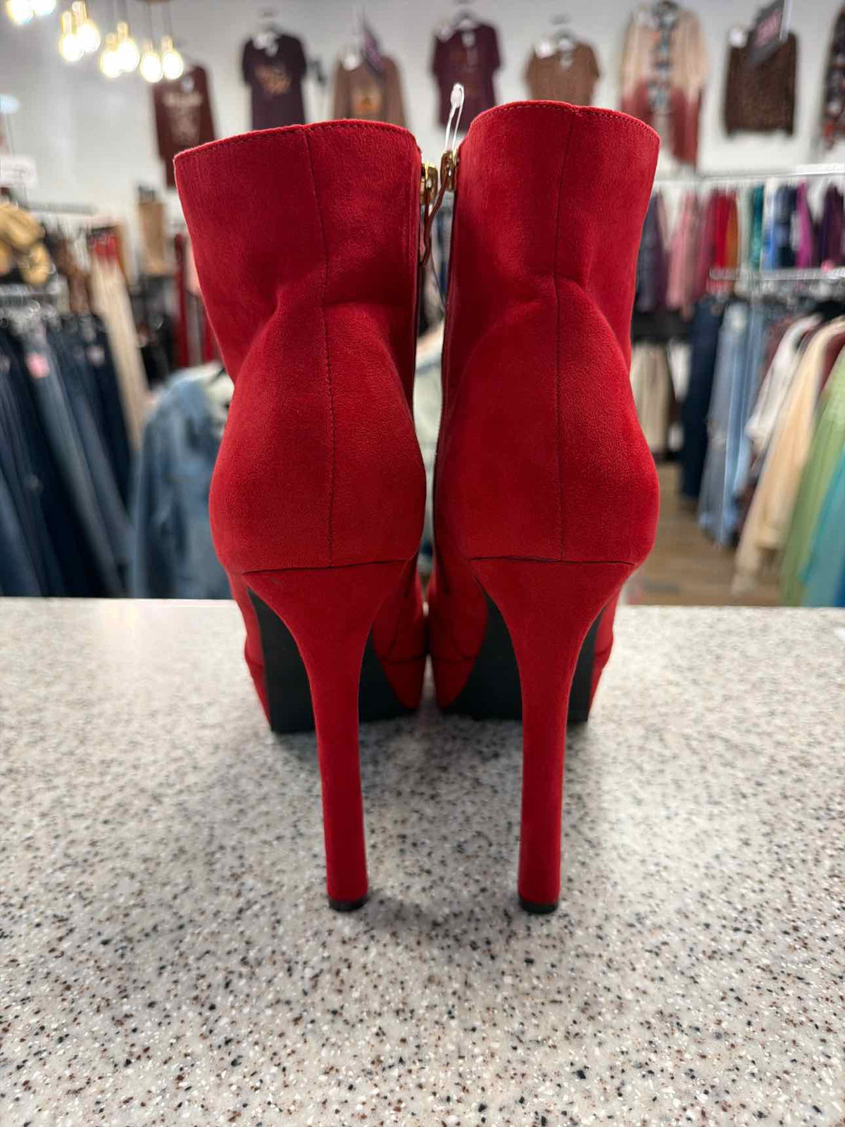 ShoeDazzle Natashia Platform Booties Red Velvet Faux-Suede Finish Size 9