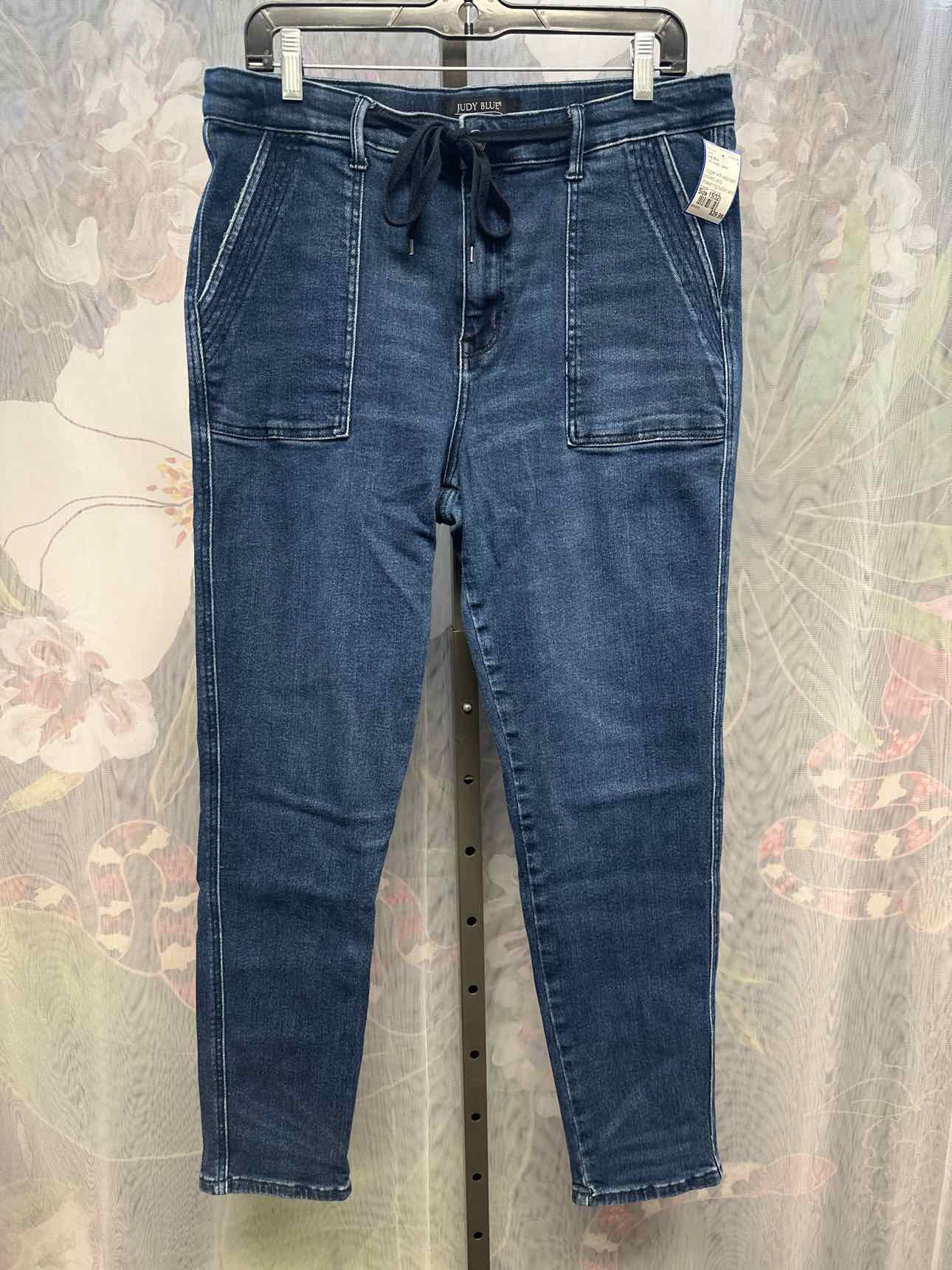 Judy Blue Size 15(32) Dark Wash Jeans