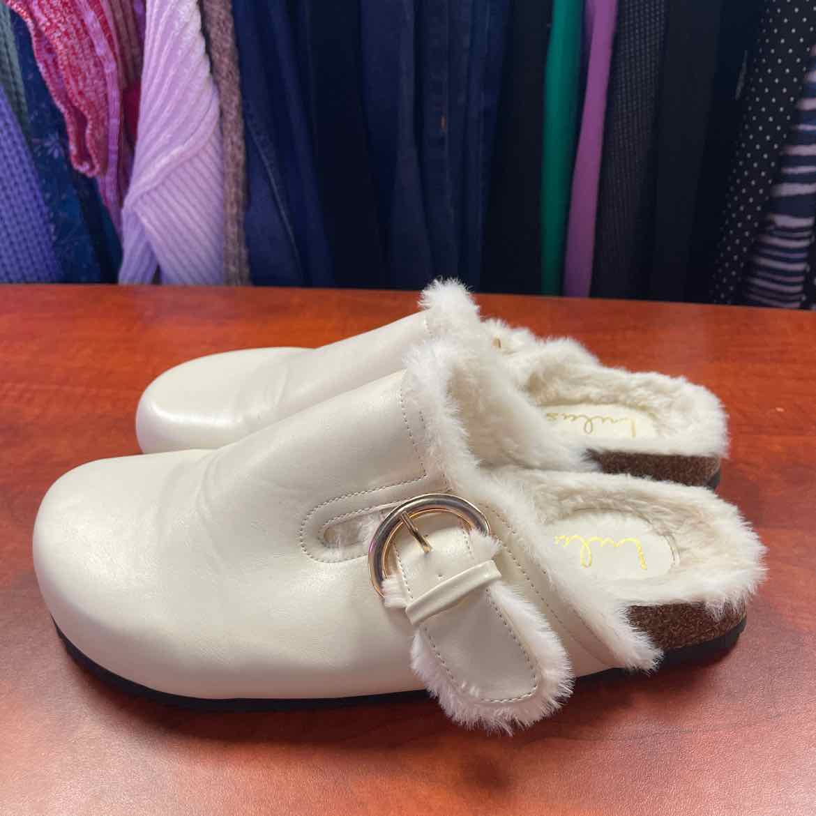 Lulu's Carrina Bone Faux Fur Buckle Mule Slides Size 8