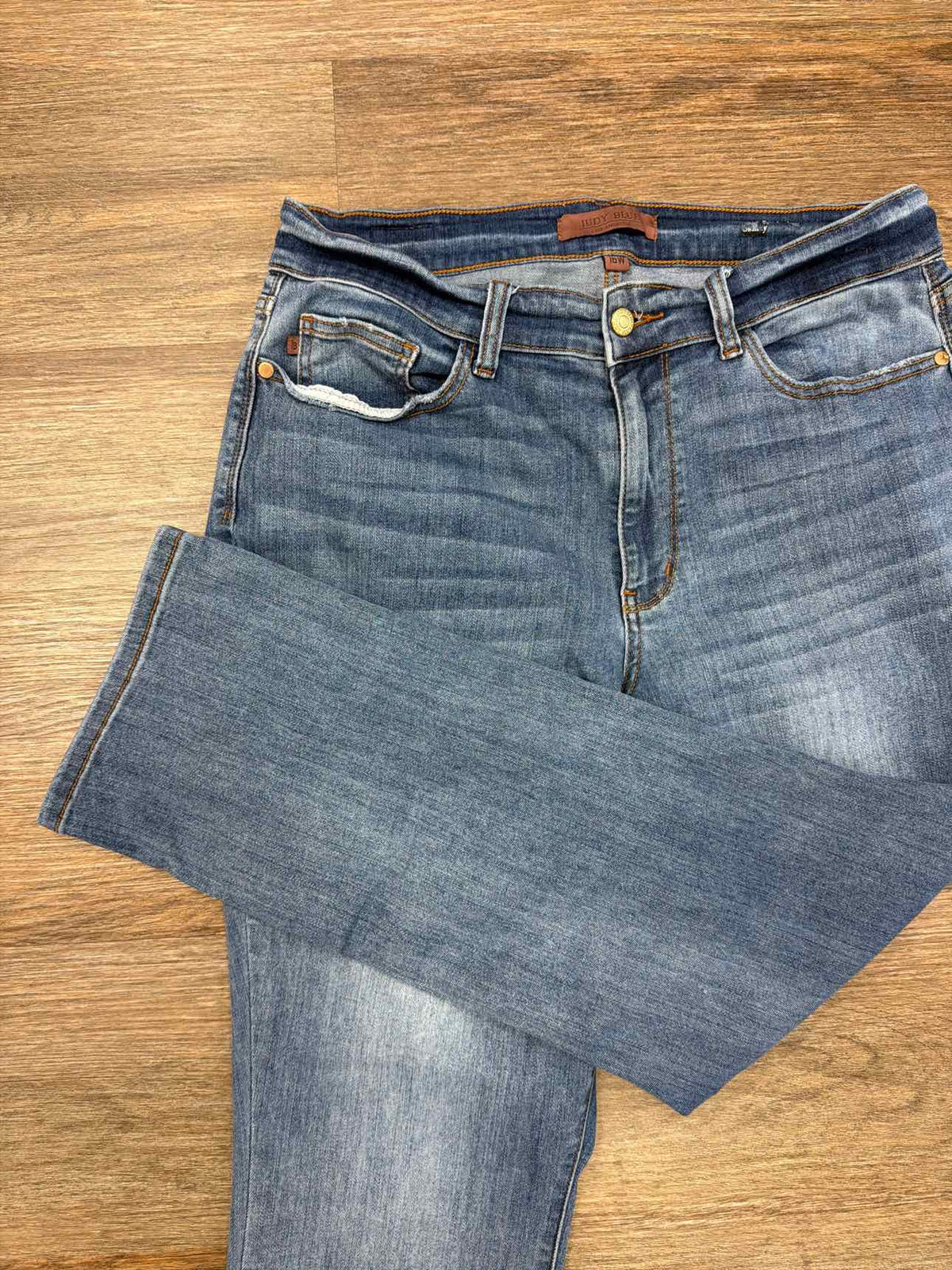 Judy Blue Size 16W Medium Wash Skinny Fit Capri