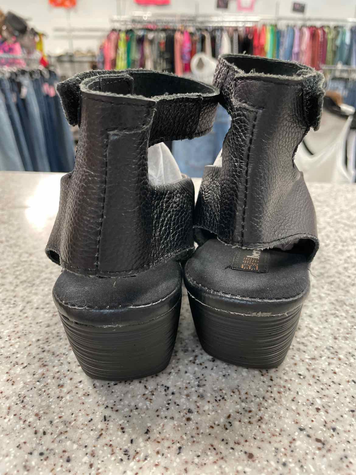 Bernie Mev Size 38 Black sandal