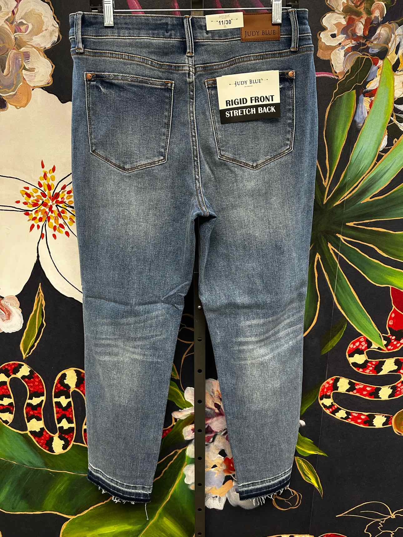 Judy Blue Mid Rise Rigid Magic Release Hem Boyfriend Denim Jeans (JB88818)