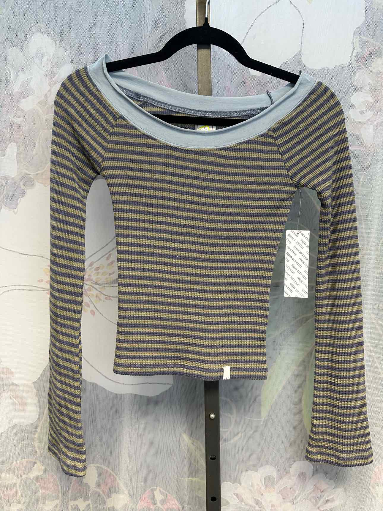 BDG  XS Green/Blue Thermal Striped Cropped Long Sleeve Top NEW NWT