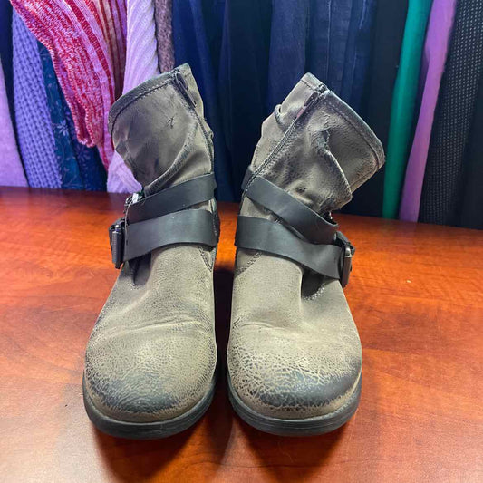 Madeline Girl Stylish Distressed Zip Buckle Ankle Boots Size 7 1/2