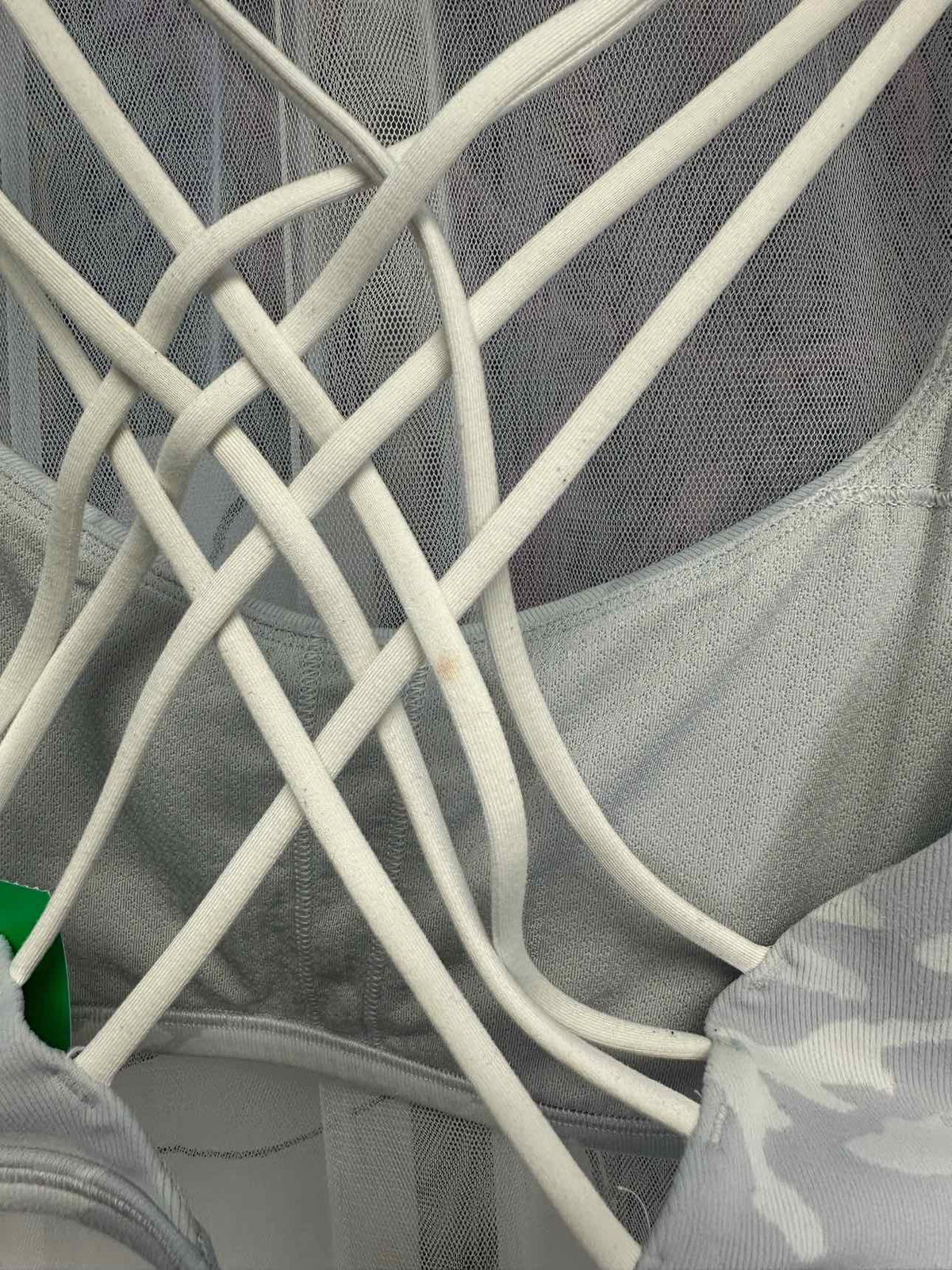 Lululemon Energy Camo Criss Cross Racerback Sports Bra Size 8 Grey
