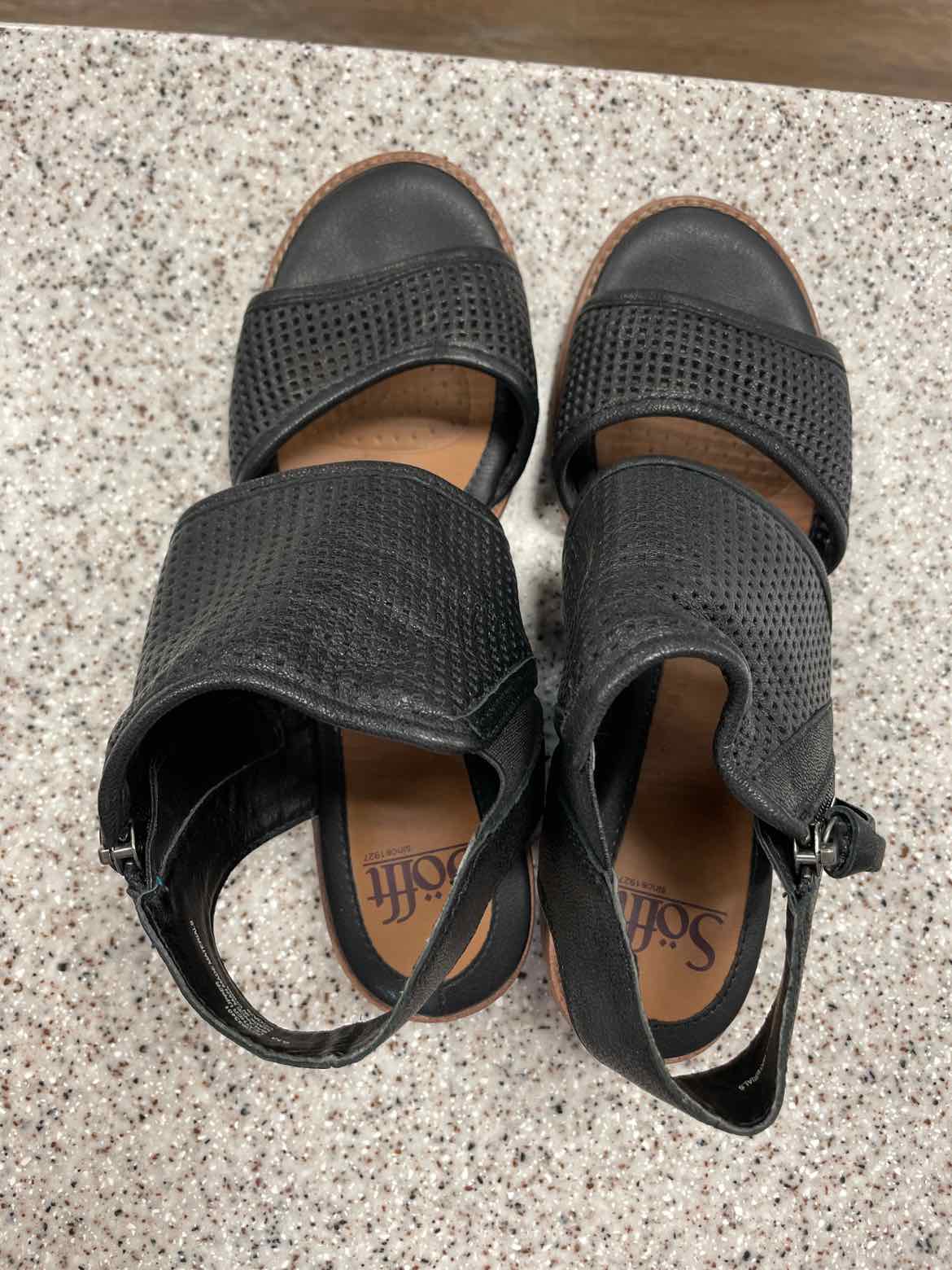 Sofft Size 8 Blk/Silver Lace sandal