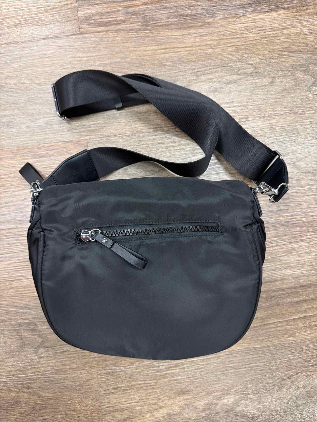 I&R Nylon Crossbody Bum Bag Water-Repellent Sling Bag NWOT Black Handbags