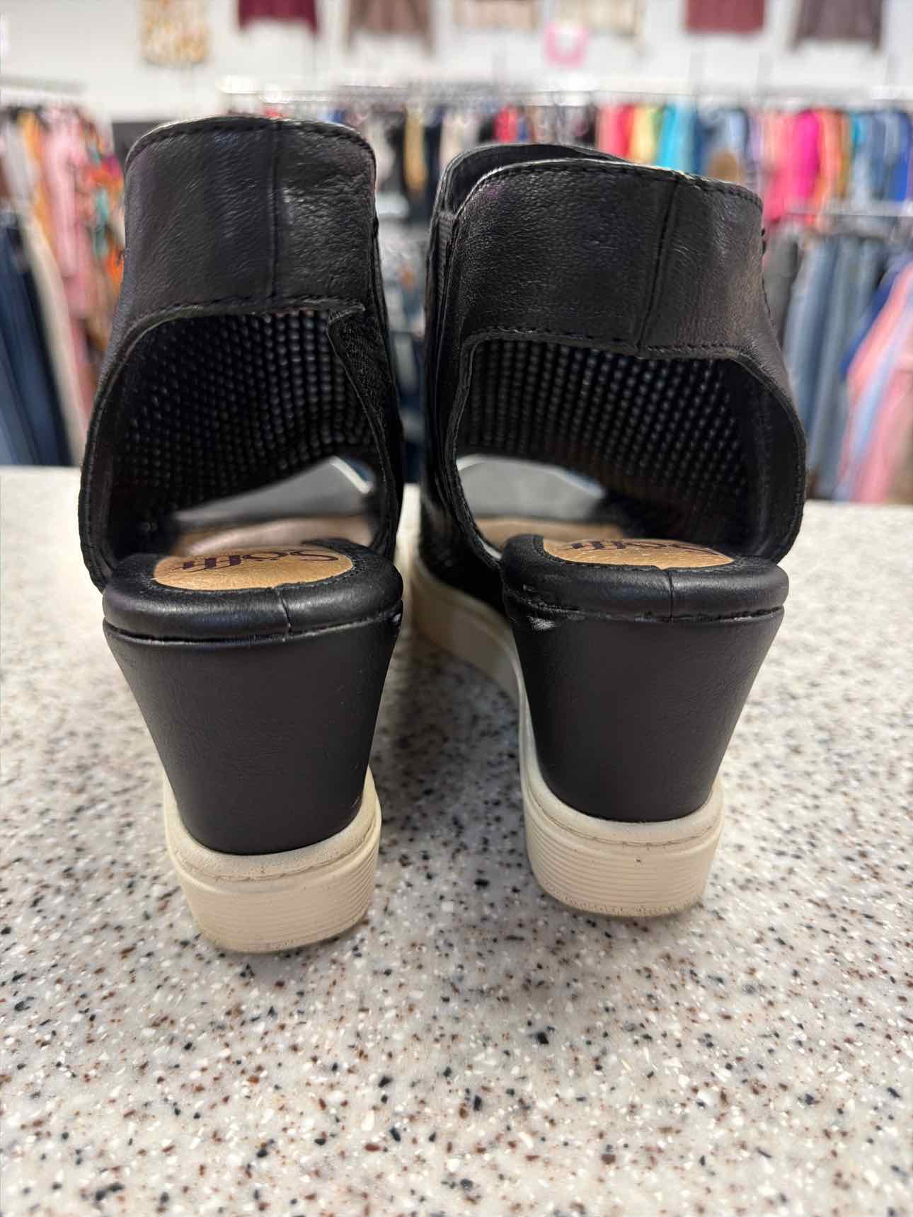 Sofft Size 7.5 Black Perforated Leather Open Toe Wedge Sandals