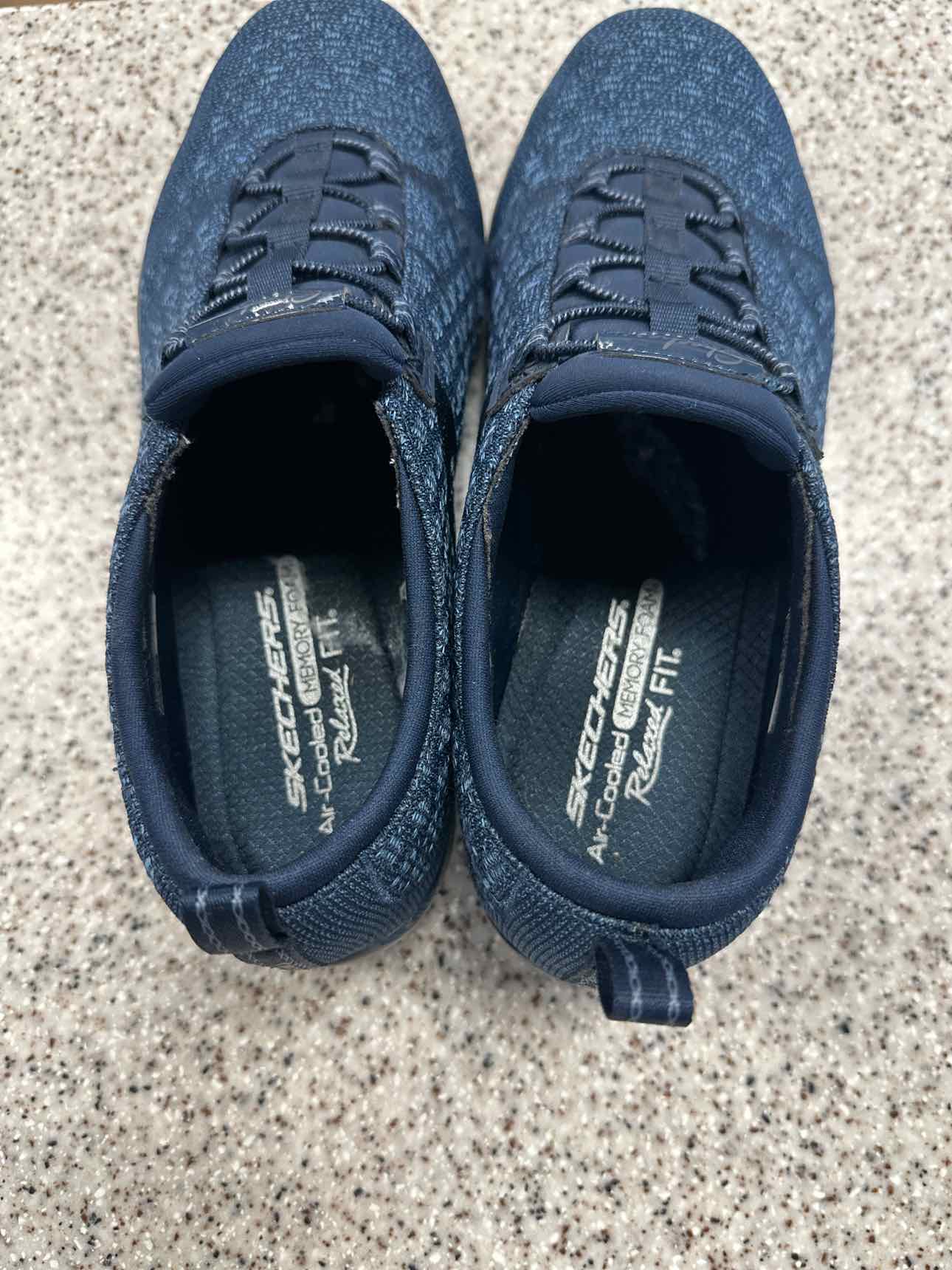 Skechers Size 8 Navy Shoes