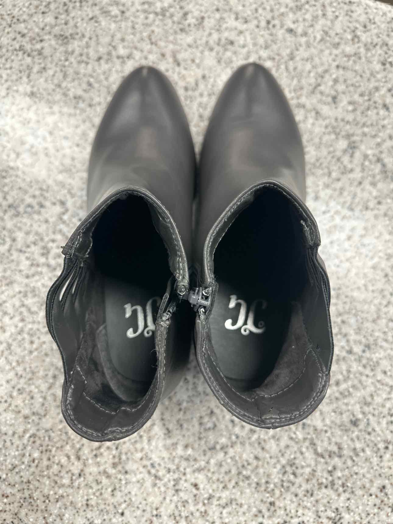 JC Size 8 Dark Gray Boots