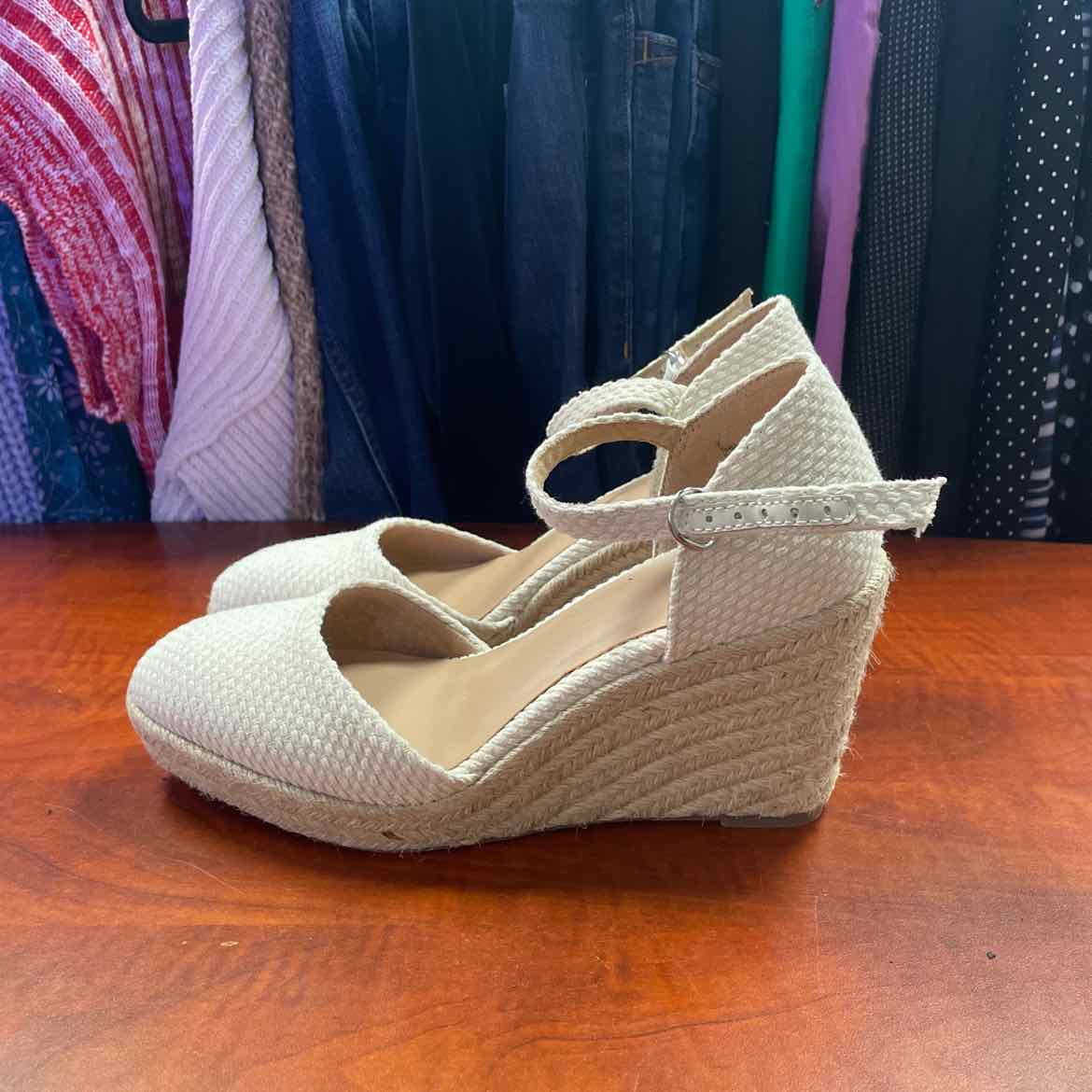A New Day Olivia Rounded Toe Espadrille Wedge Pumps Size 9