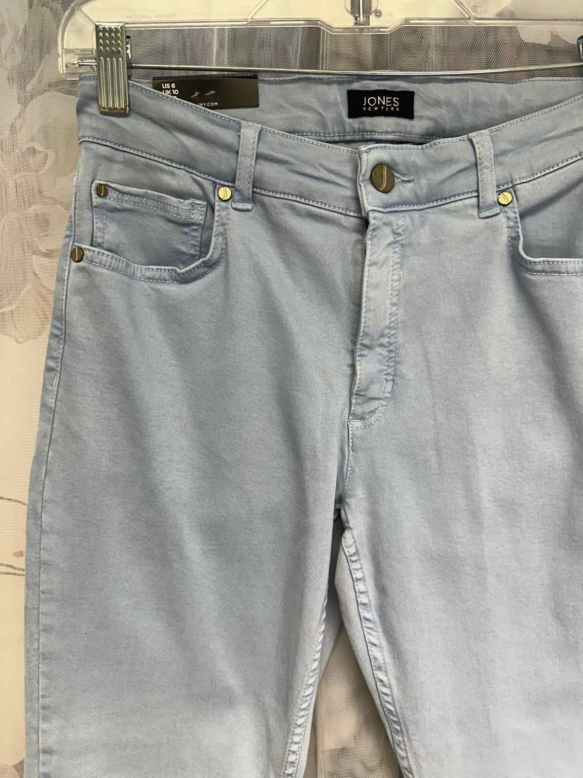 Jones New York Size 6 pale Blue Pants
