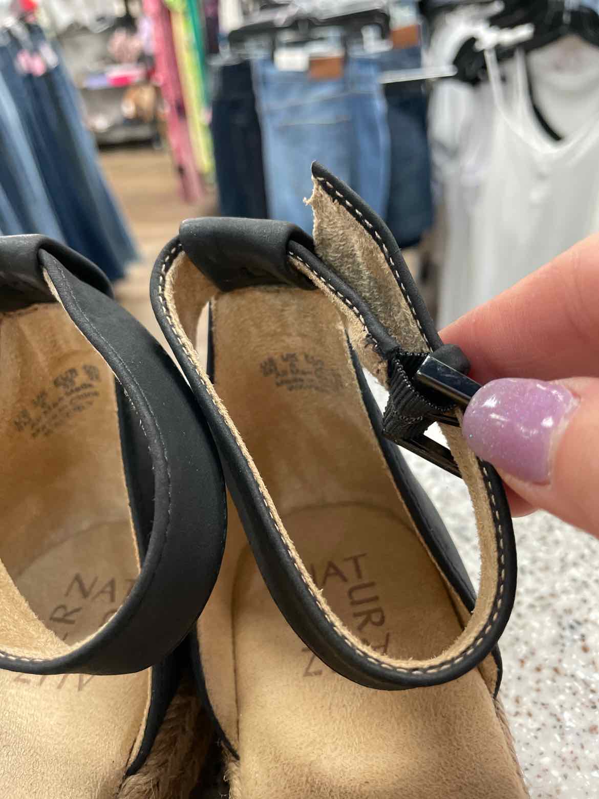 NATURALIZER Size 8 Black sandal