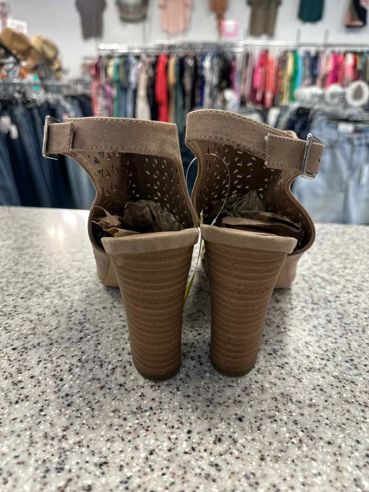 MaddenGirl Size 8 Beckie-C Faux Suede Lazercut Tan Sandals Shoes