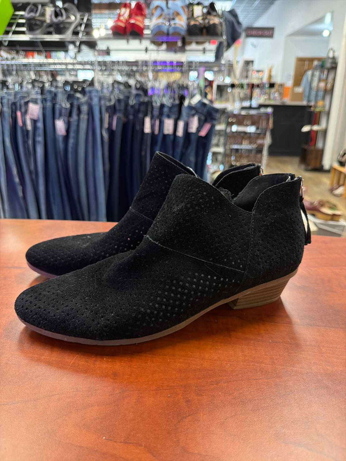Kenneth Cole Reaction Black Perforated Suede Ankle Booties Size 10