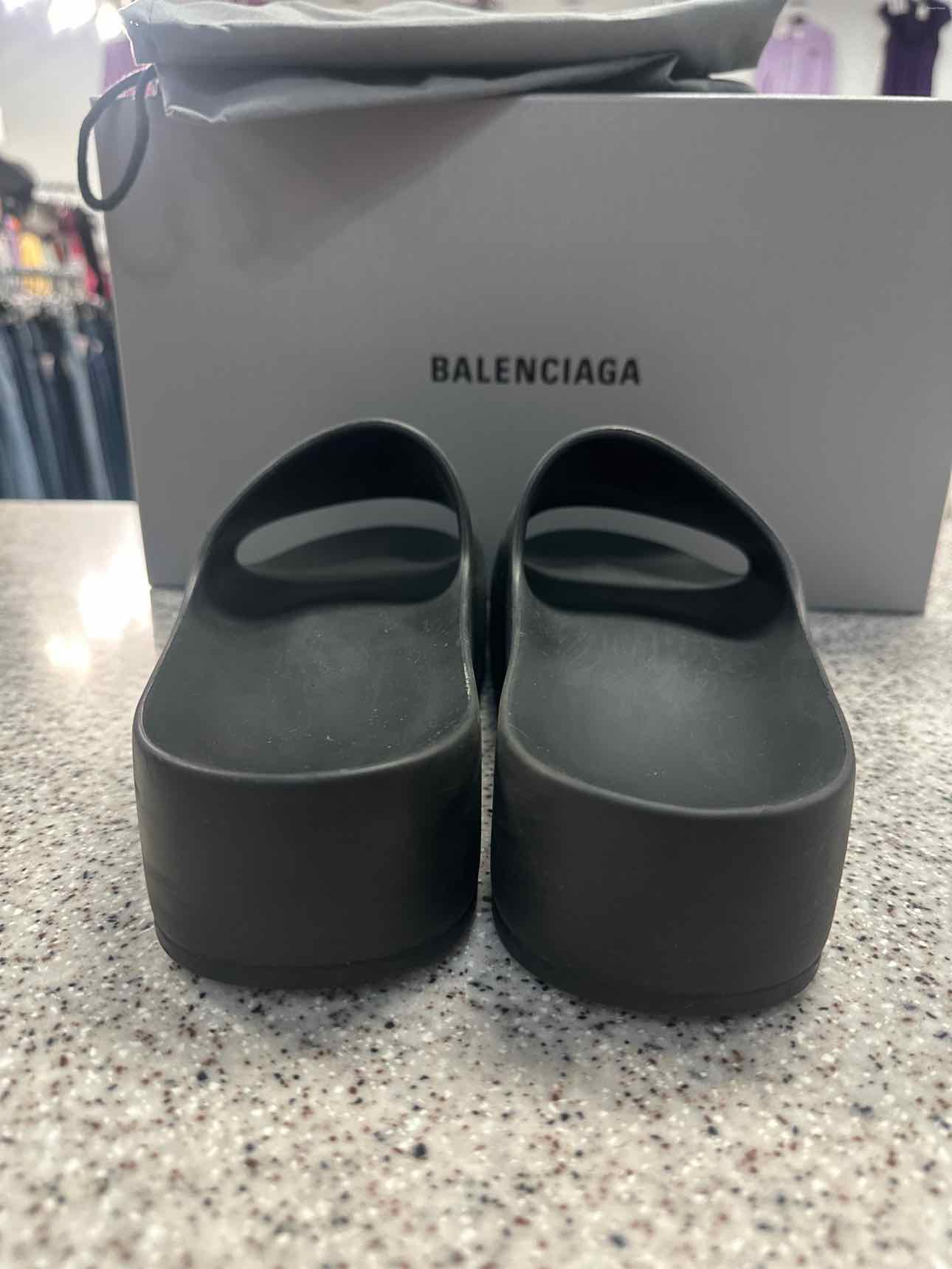 Balenciaga Size 7B Black Chunky Rubber Slide Waterproof Sandals