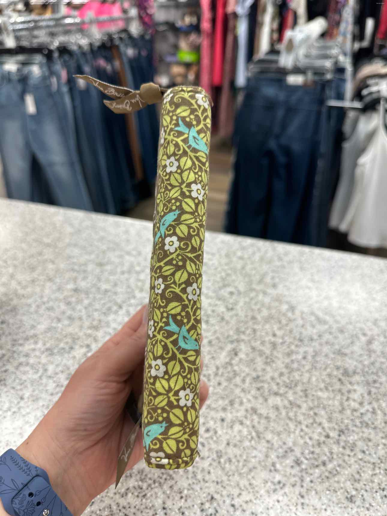 Vera Bradley Size Large Lime Green Wallet