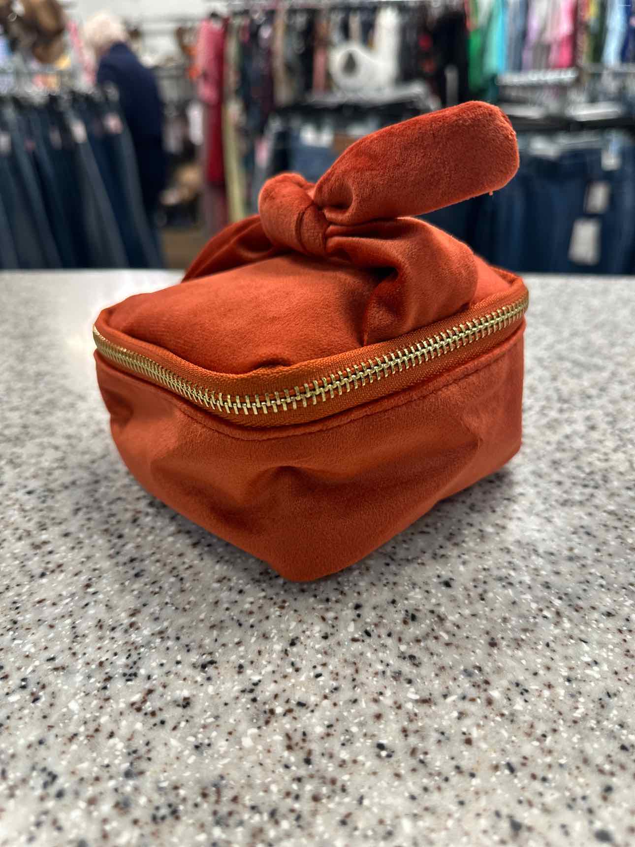 A New Day Burnt Orange Soft Travel Jewelry Case NEW NWT