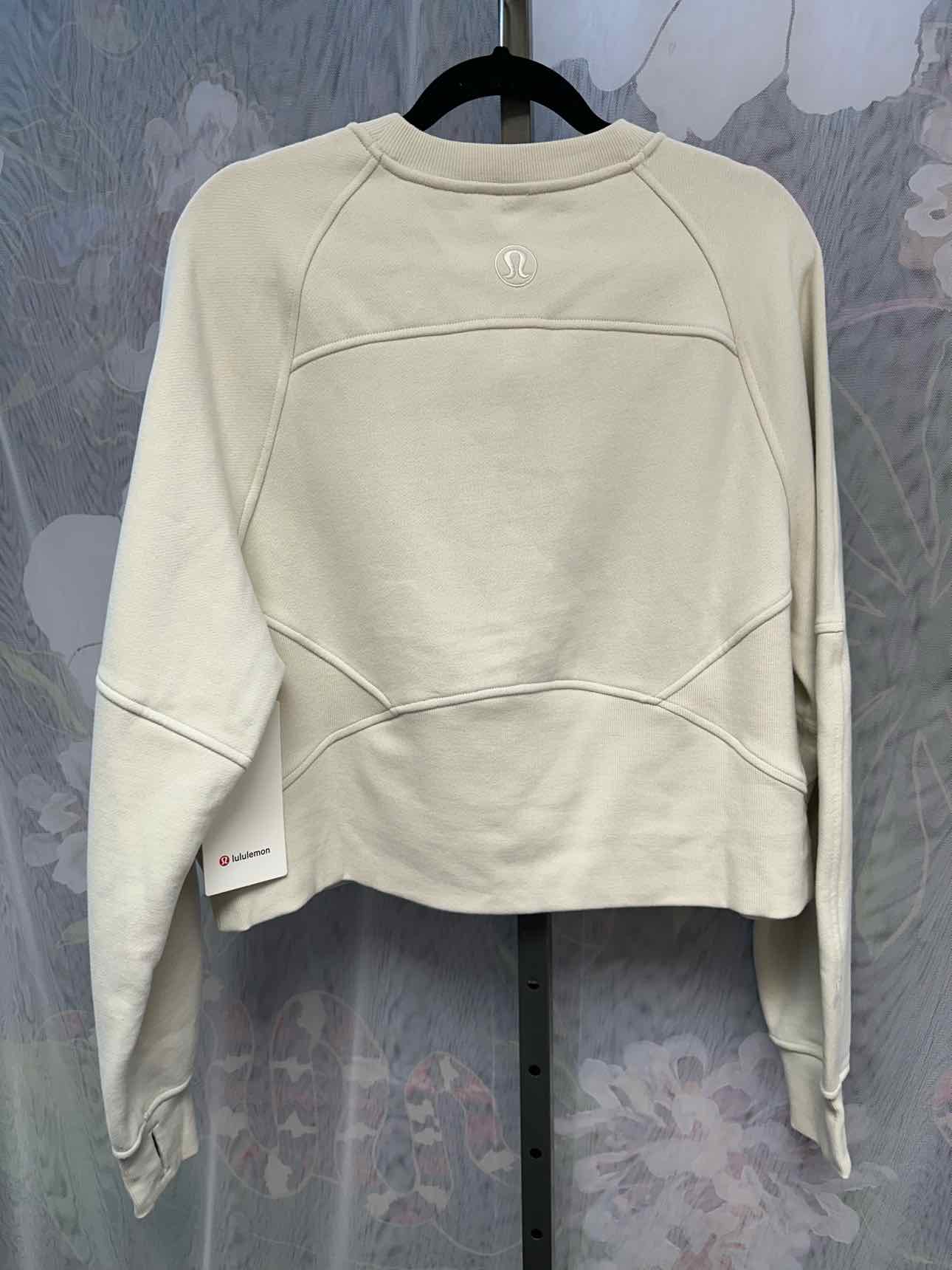 Lululemon Size M/L Cream Athletics