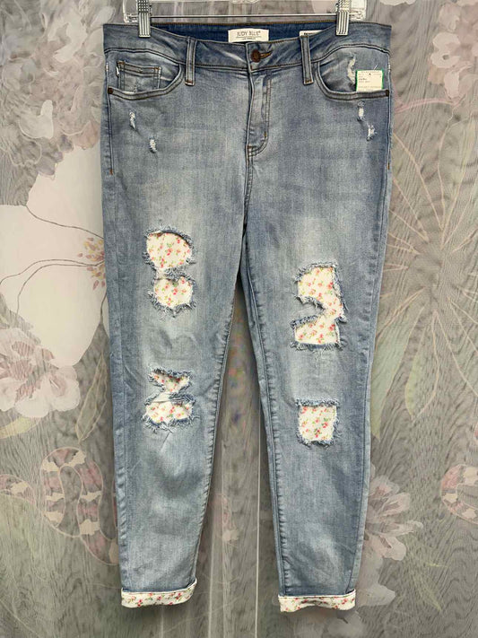 Judy Blue Floral Patch Distressed Skinny Fit Size 13/31 Denim Jeans