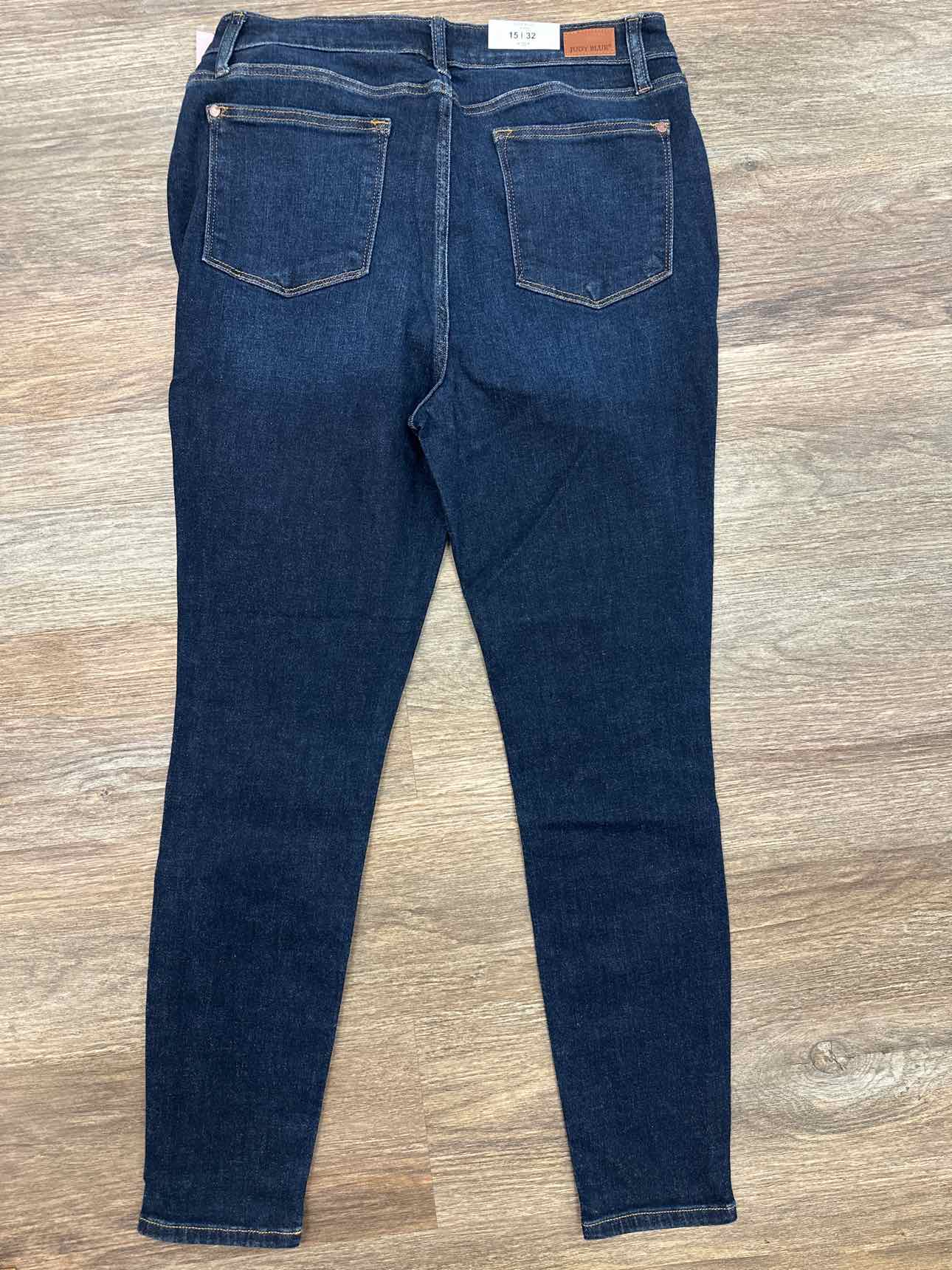 Judy Blue Size 15(32) High waist skinny dark wash denim jeans with handsanding