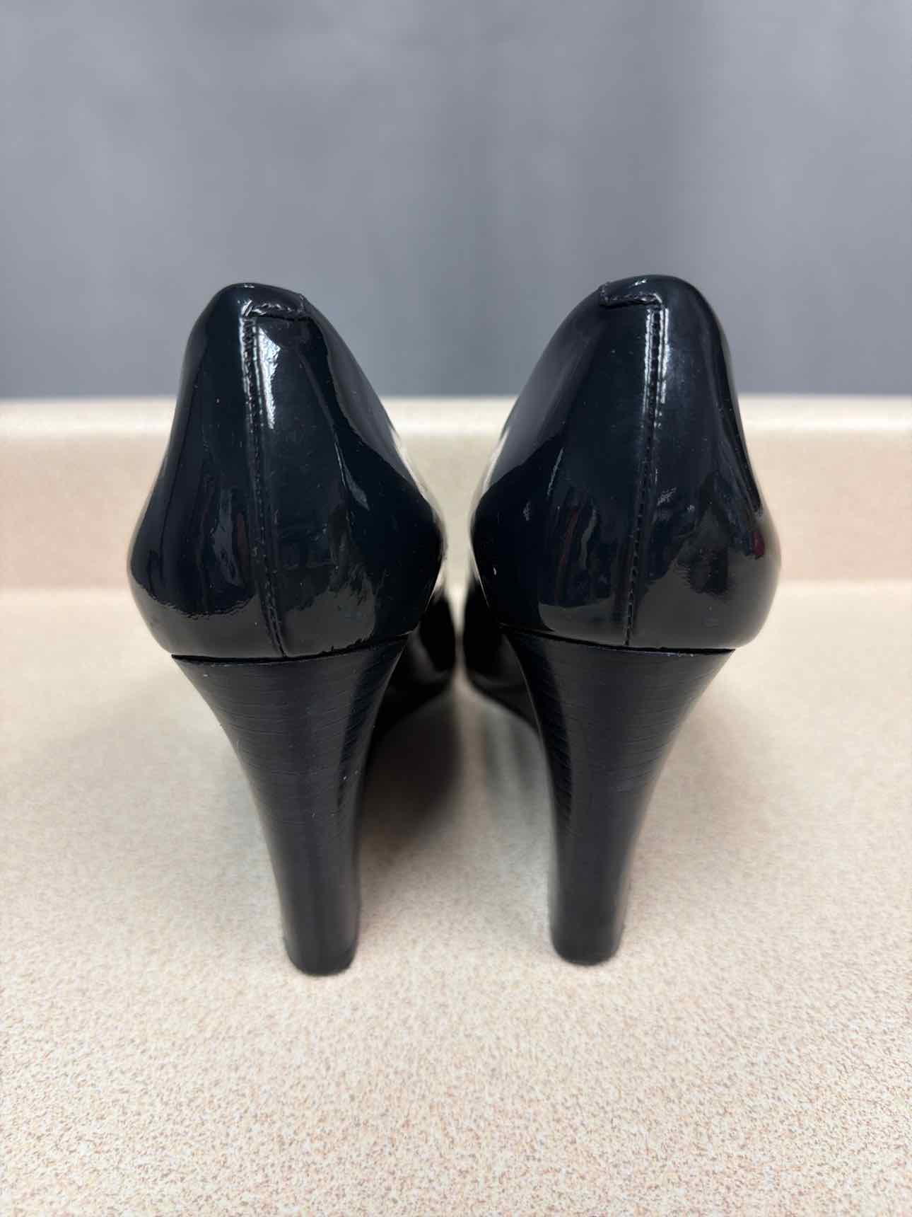 Tory Burch Size 7.5 patent leather wedge, peep toe slip on Black Sandals Shoes
