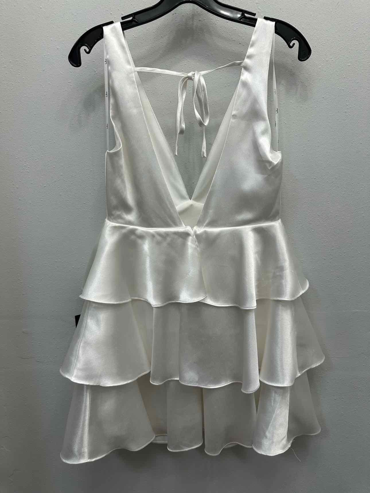 Lulus NEW NWT Ruffle Tiered Plunge Neckline Open Back Size Small White Dress