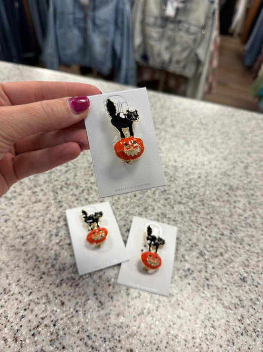 Halloween Black Cat on Pumpkin Enamel 2" Gold-Tone Pin